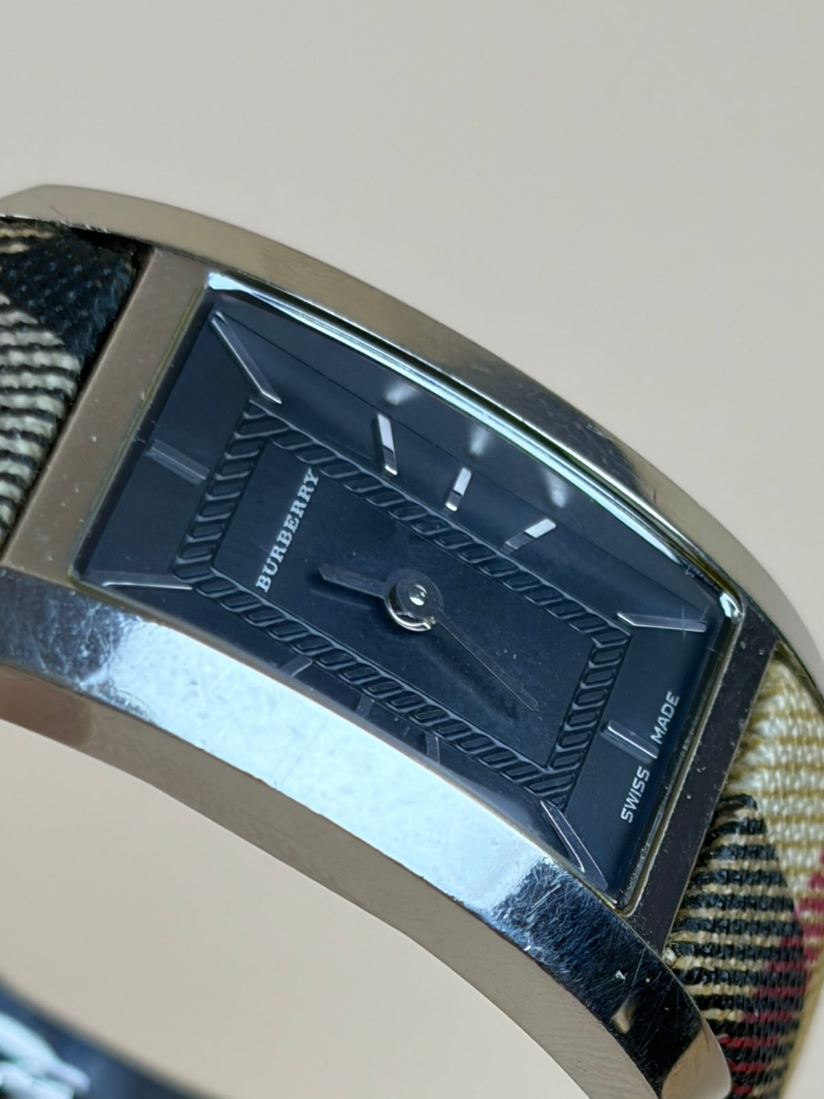 Burberry heritage rectangular black nova Check