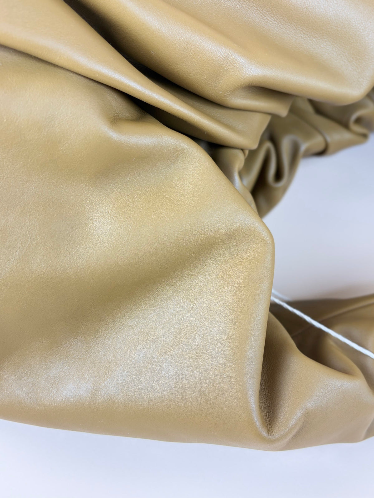 Bottega Veneta the pouch xl camel leather
