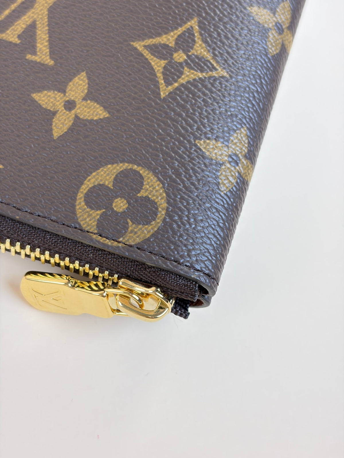 Louis Vuitton key L pouch