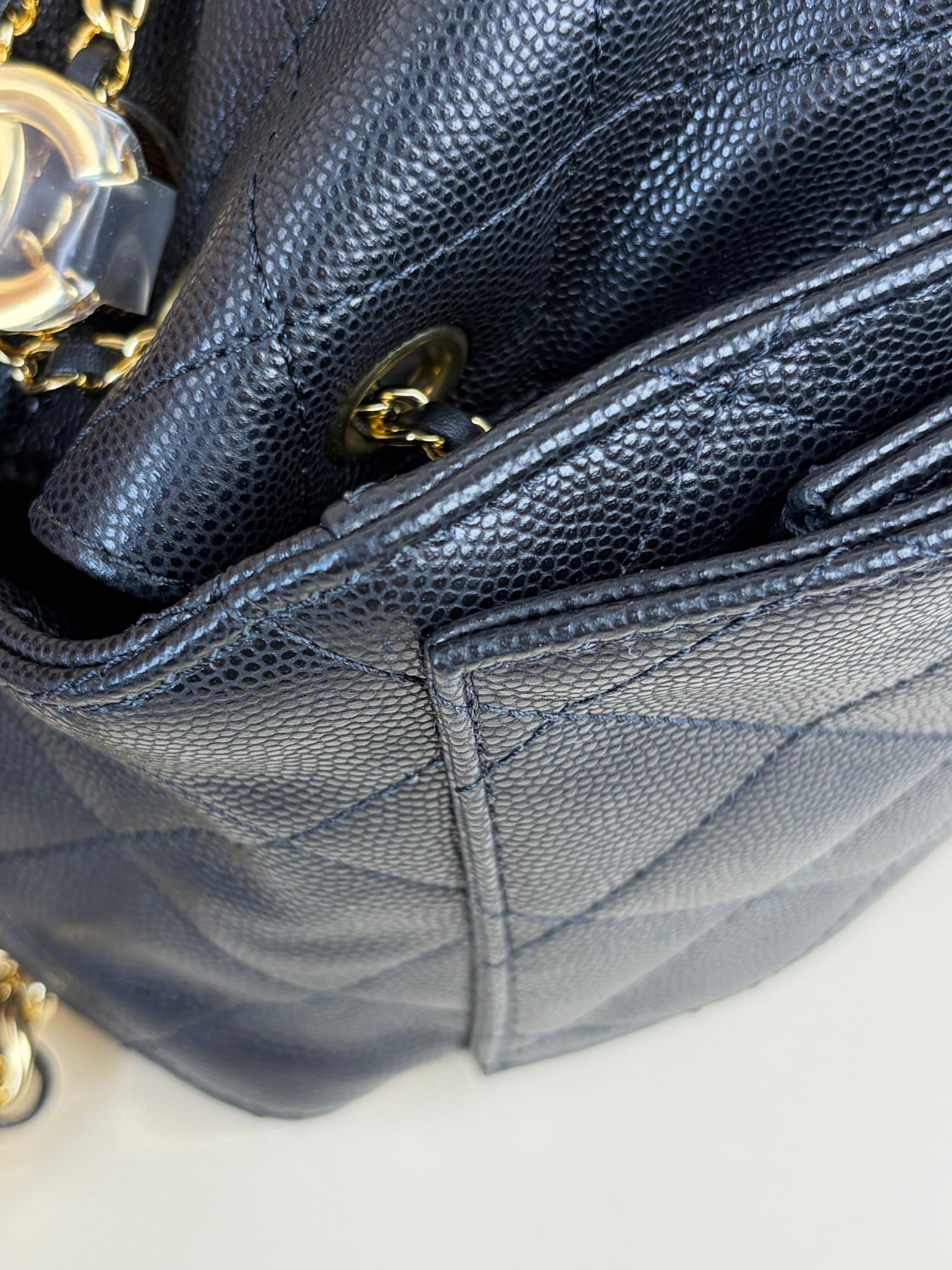 Chanel black caviar leather Chanel 25 small Handbag