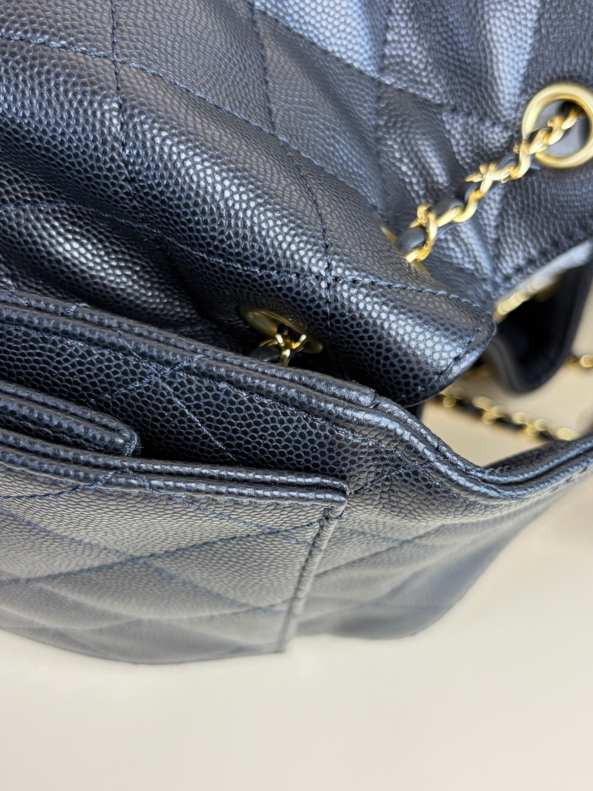 Chanel black caviar leather Chanel 25 small Handbag