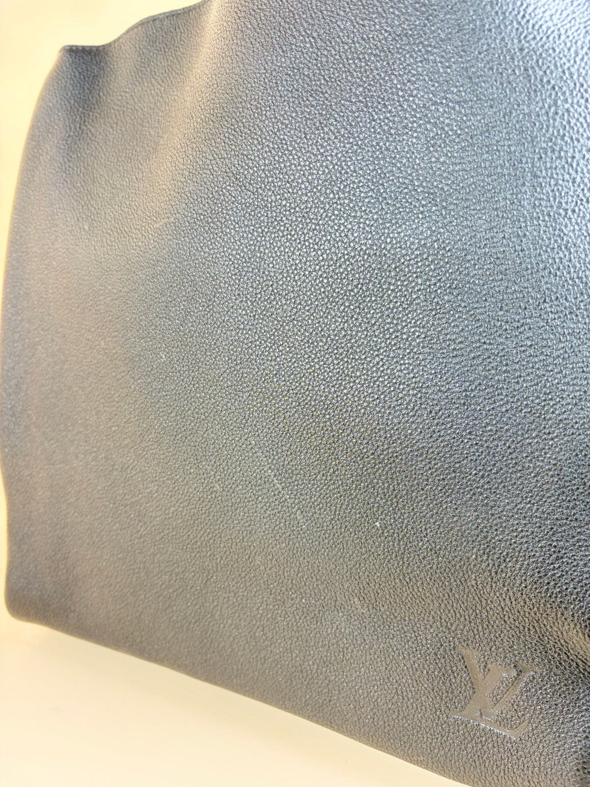 Louis vuitton black leather babylone mm bag