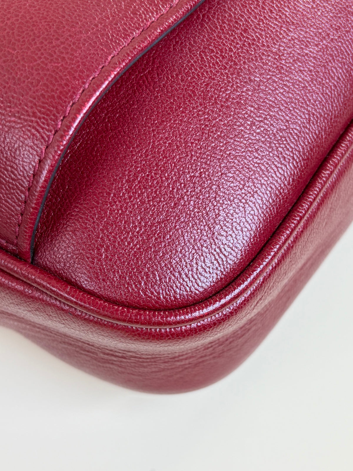 Gucci new Sakai calfskin lux dahlia phone case dark red