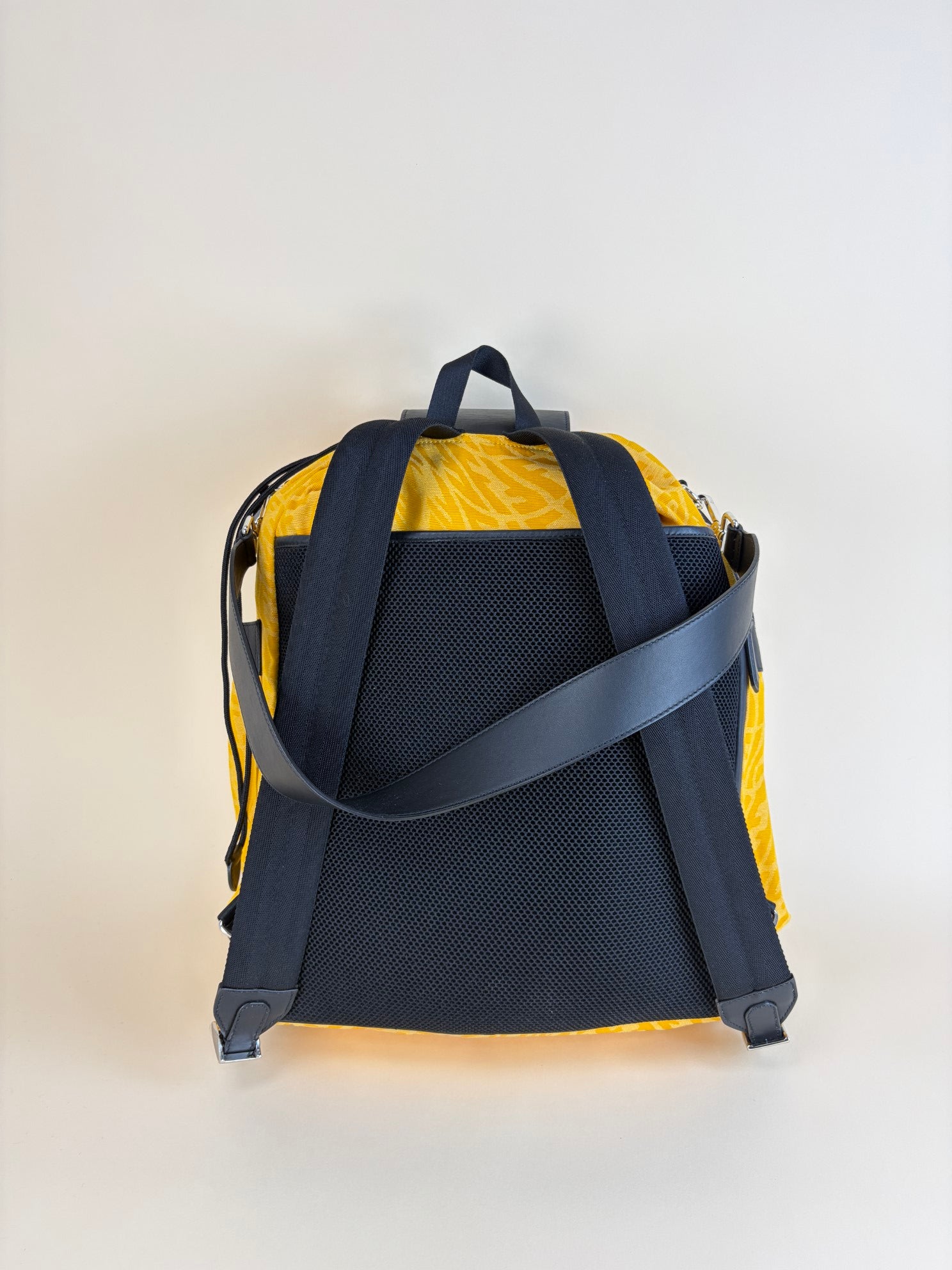 fendi strike lerge ff vertigo jjacquard yellow back pack
