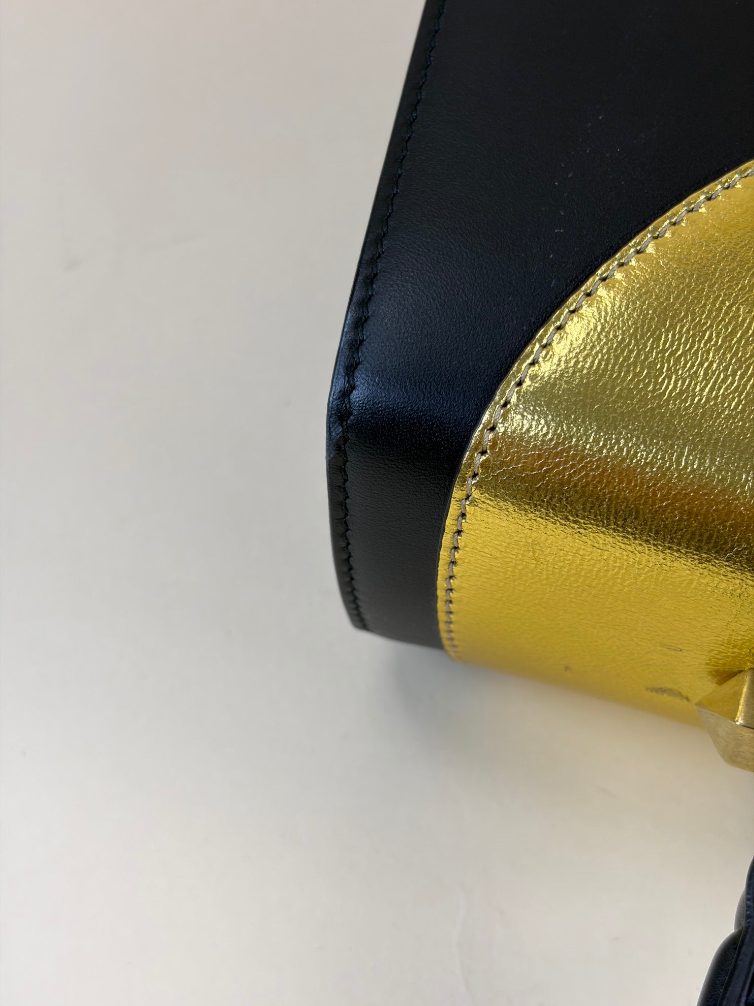 Gucci Black GG Supreme Osiride Medium Handbag W/ Gold Chain