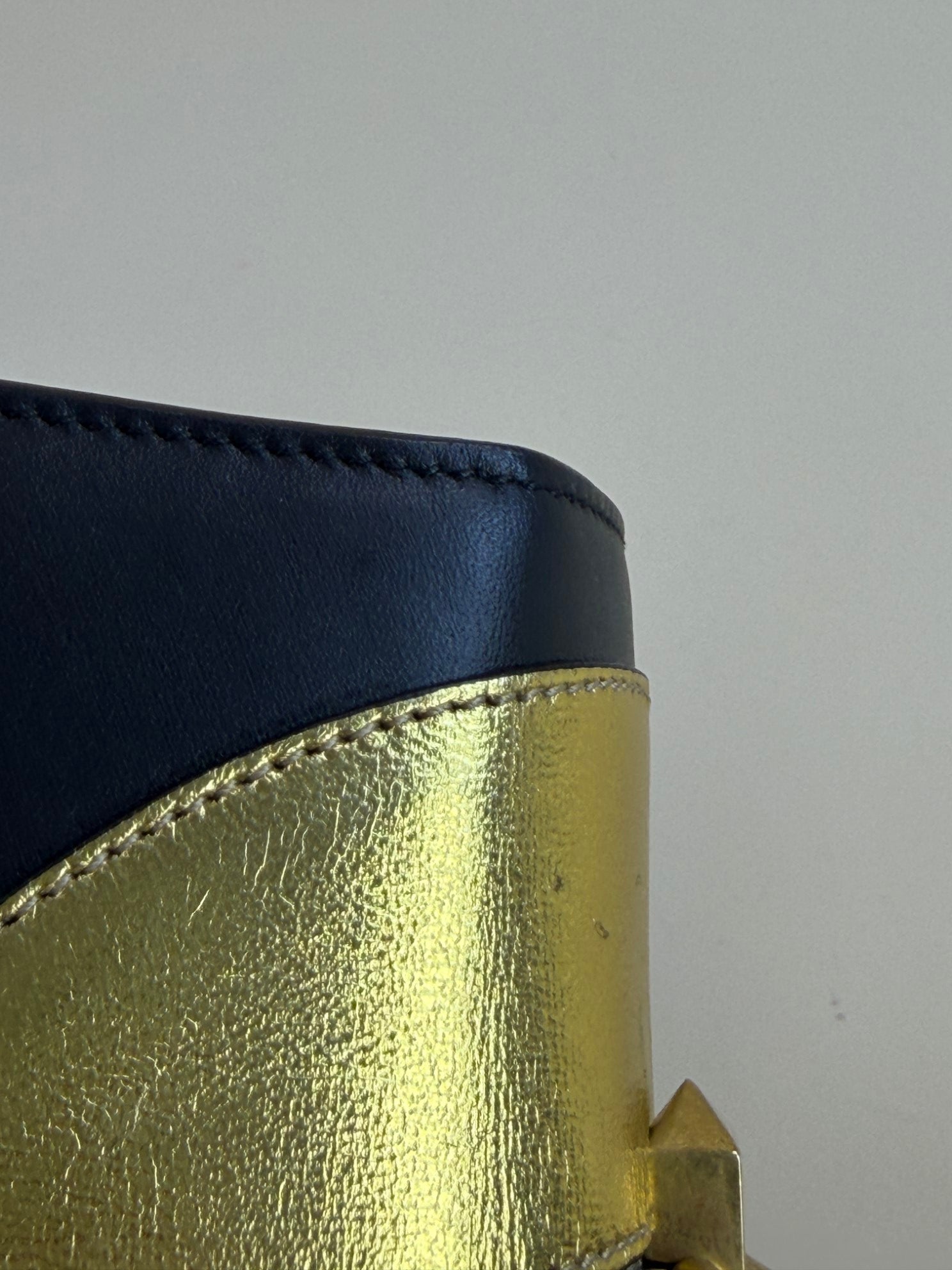 Gucci Black GG Supreme Osiride Medium Handbag W/ Gold Chain