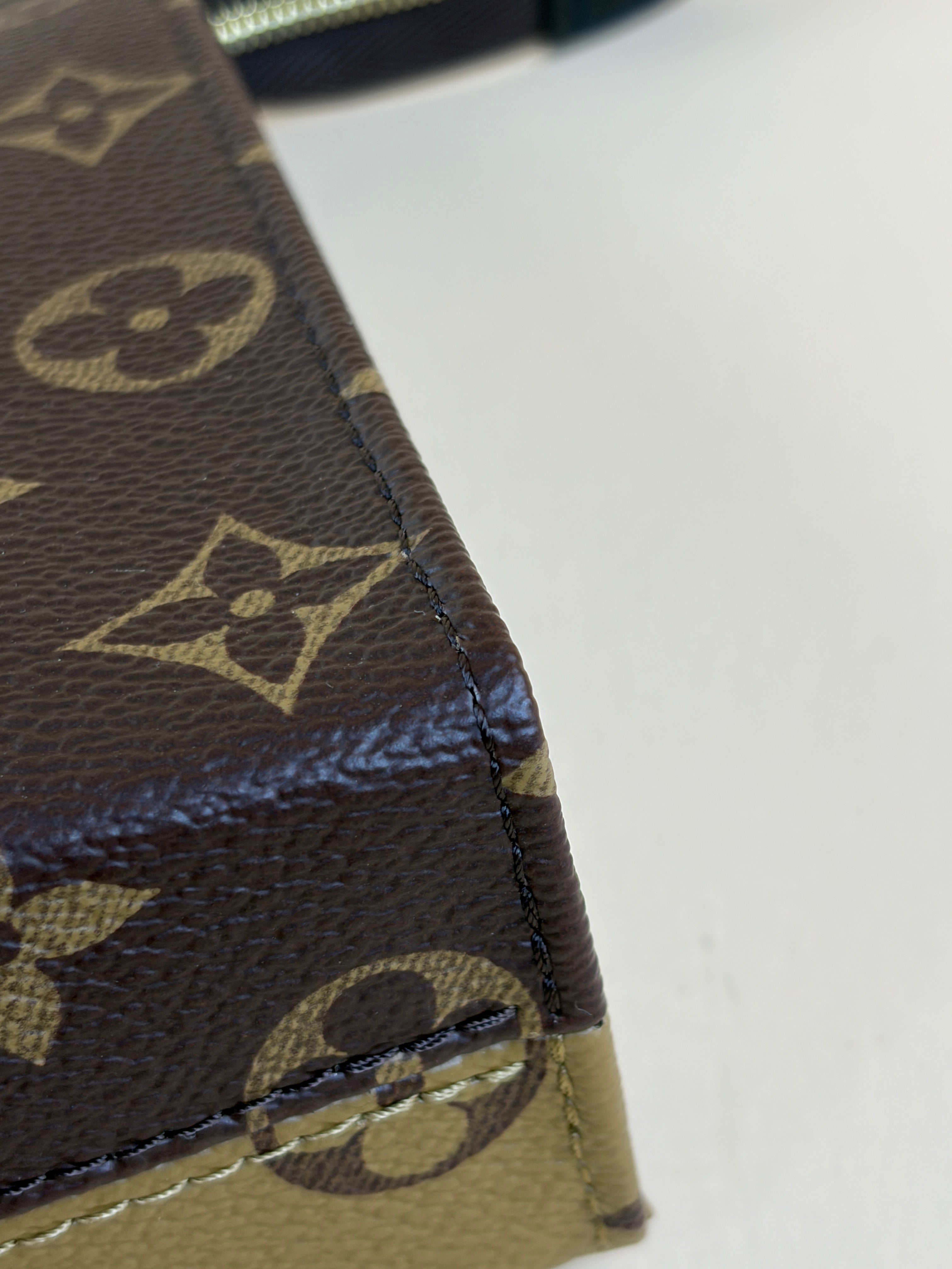 Louis Vuitton Monogram Reverse Toiletry Pouch 19
