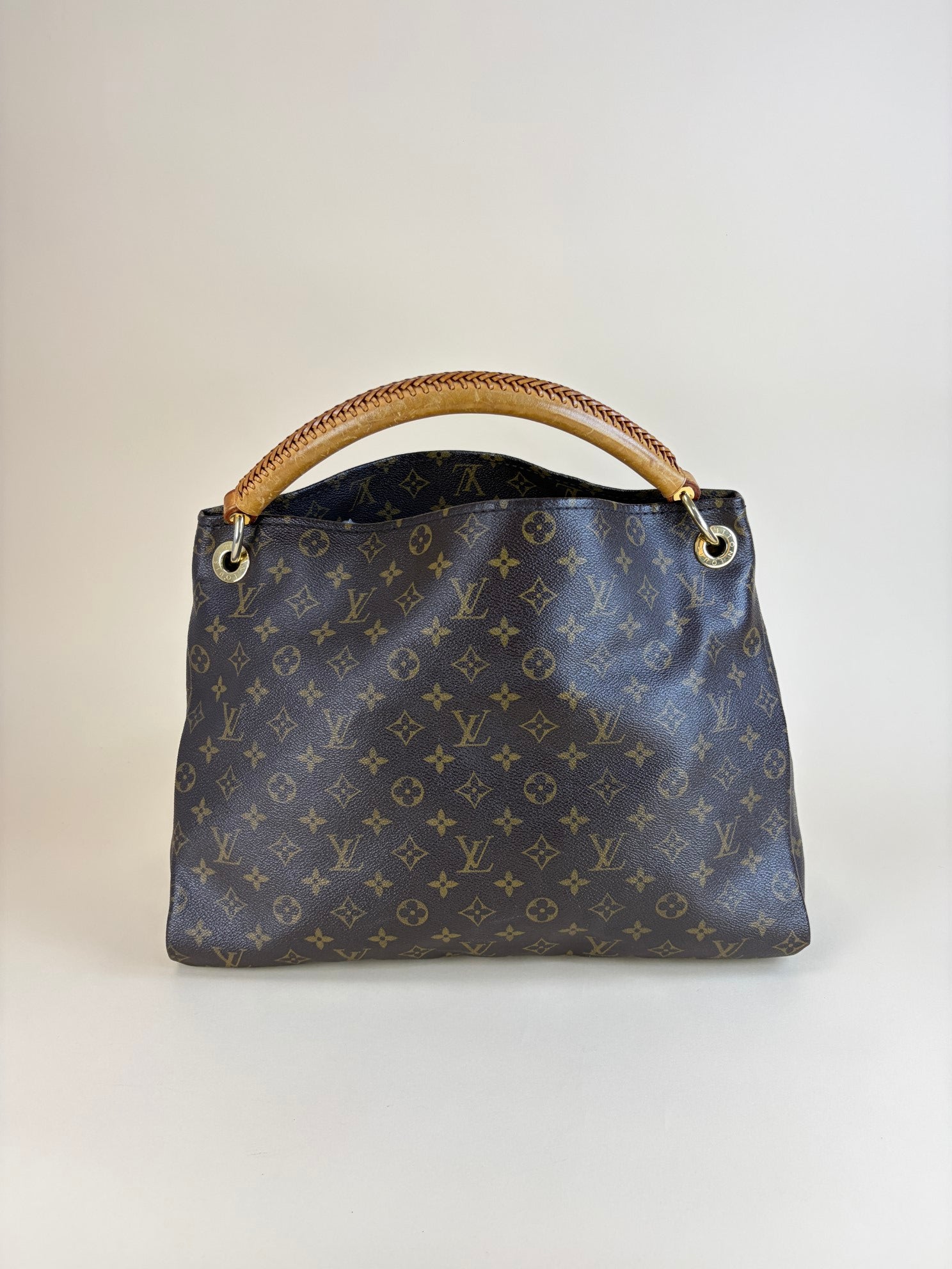 Louis Vuitton monogram canvas artsy mm shoulder bag