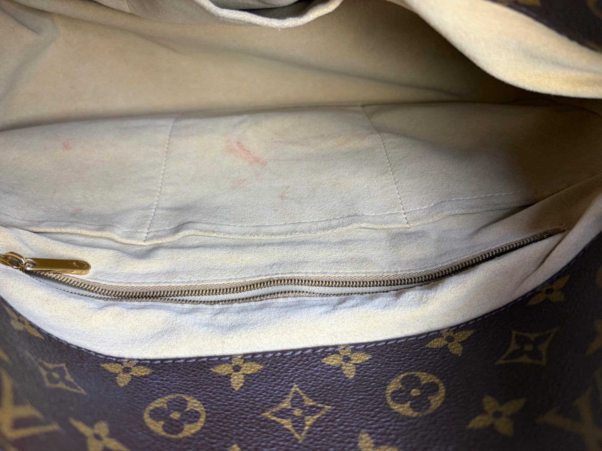 Louis Vuitton monogram canvas artsy mm shoulder bag
