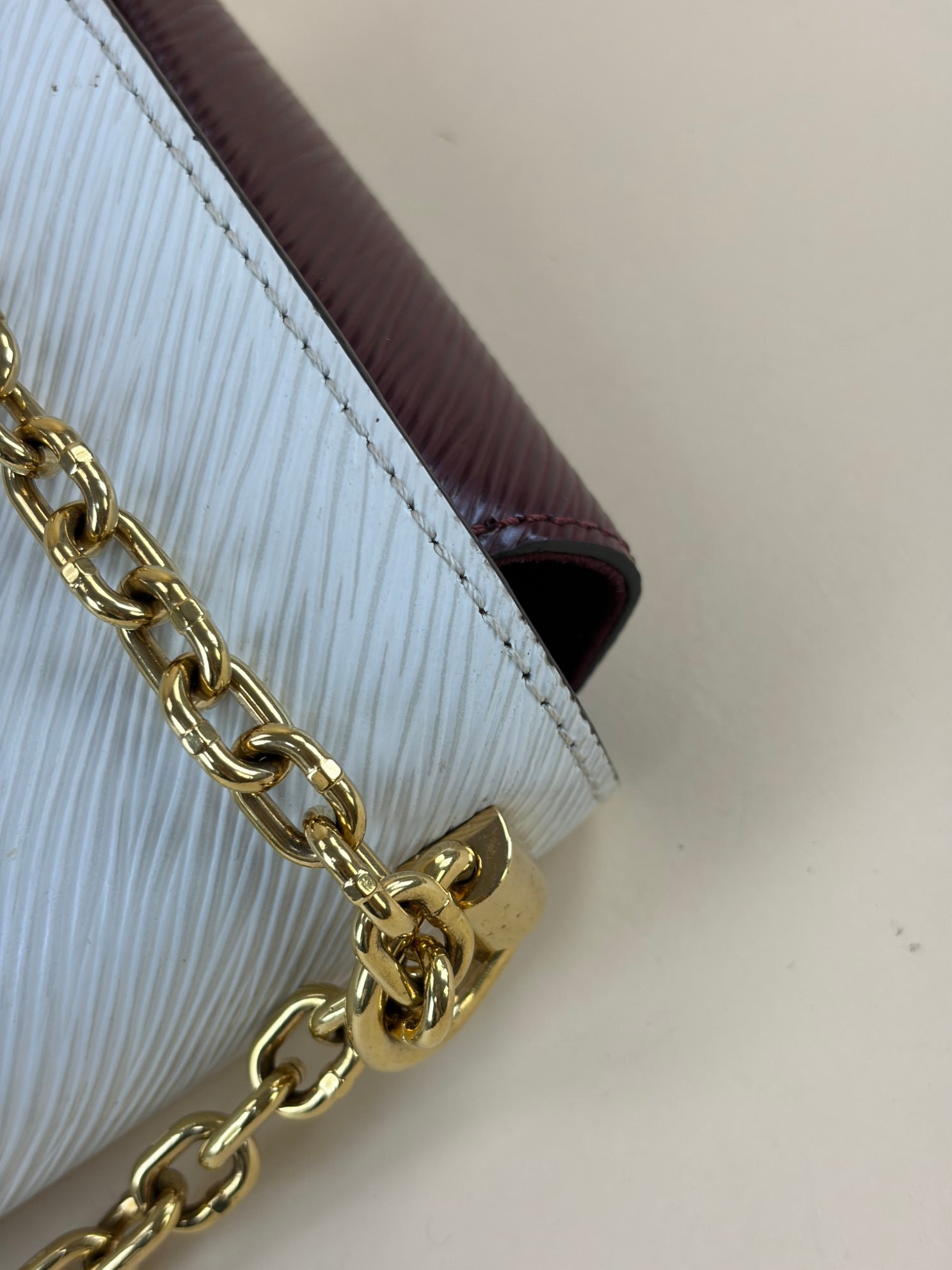 Louis Vuitton Twist epi leather MM Bag