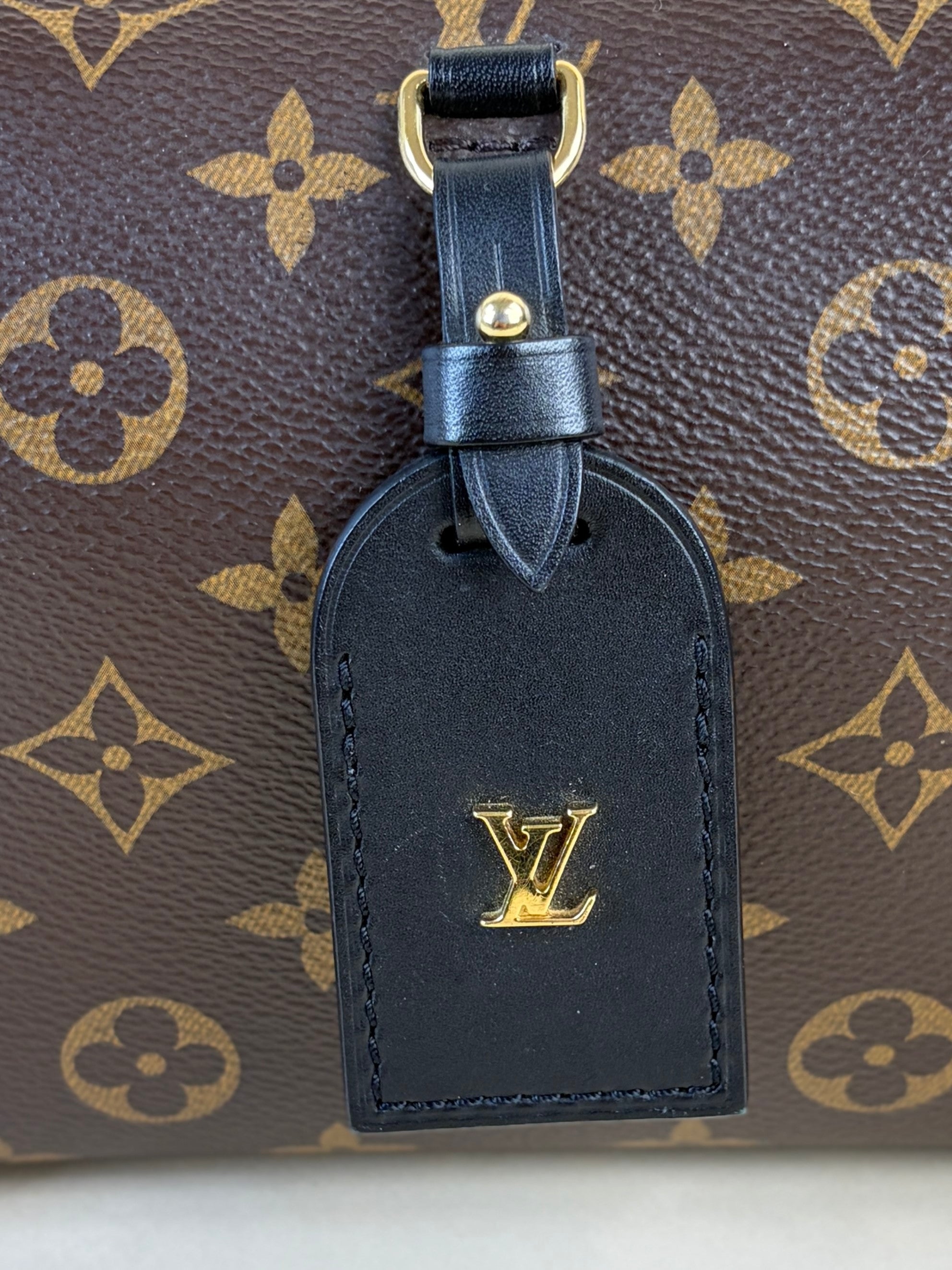 louis Vuitton monogram black petite male souple bag