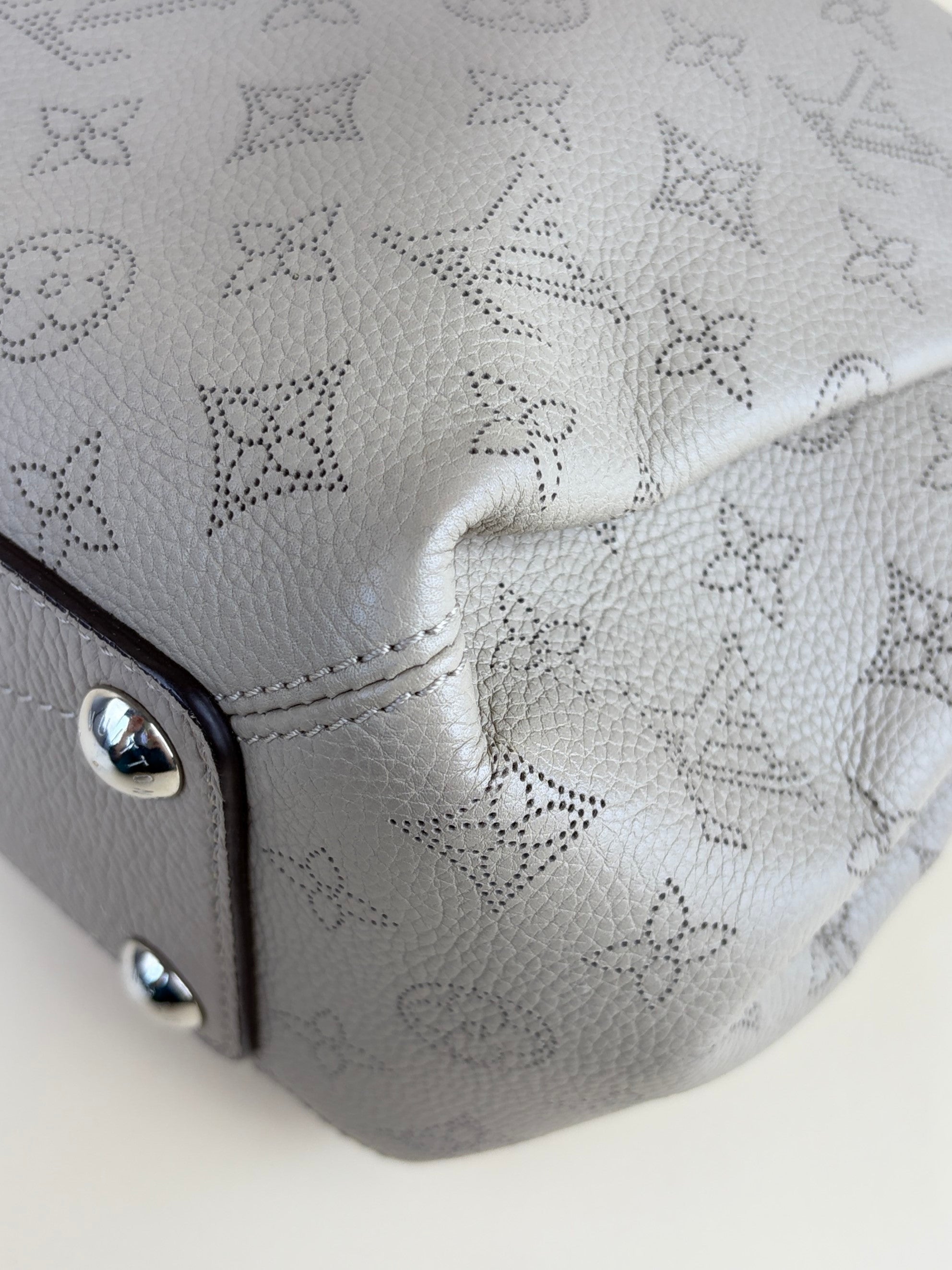Louis Vuitton Galet Mahina monogram leather babylone bb