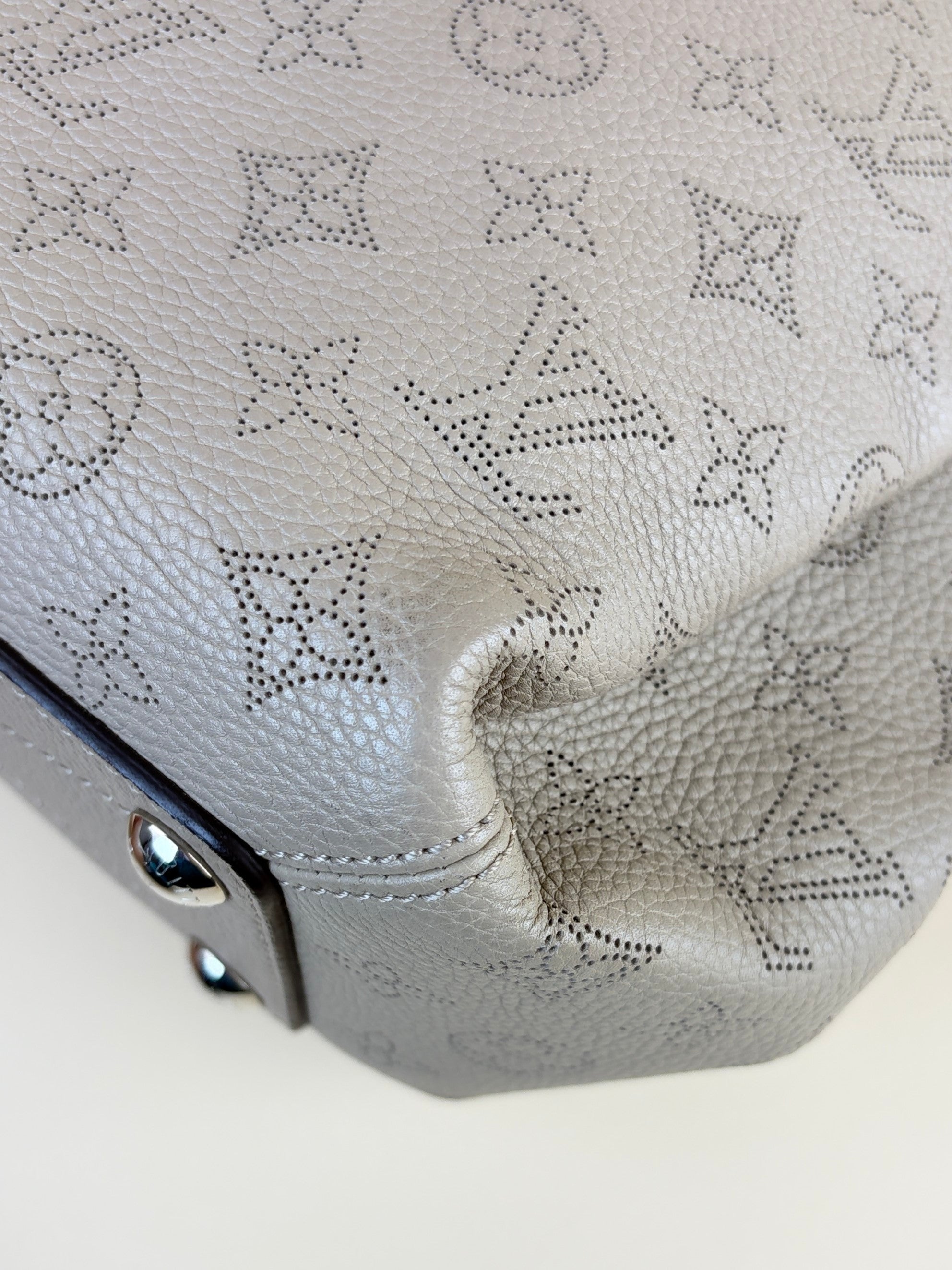 Louis Vuitton Galet Mahina monogram leather babylone bb