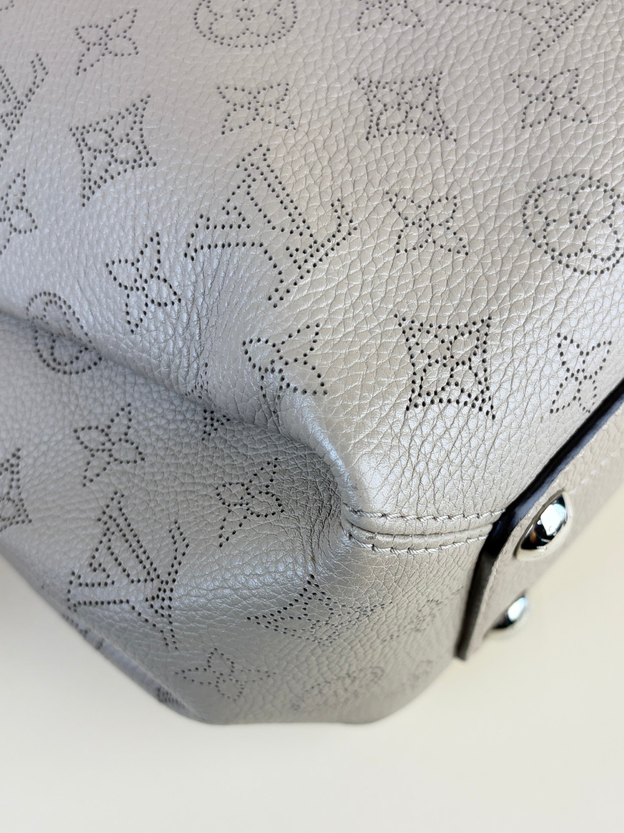 Louis Vuitton Galet Mahina monogram leather babylone bb