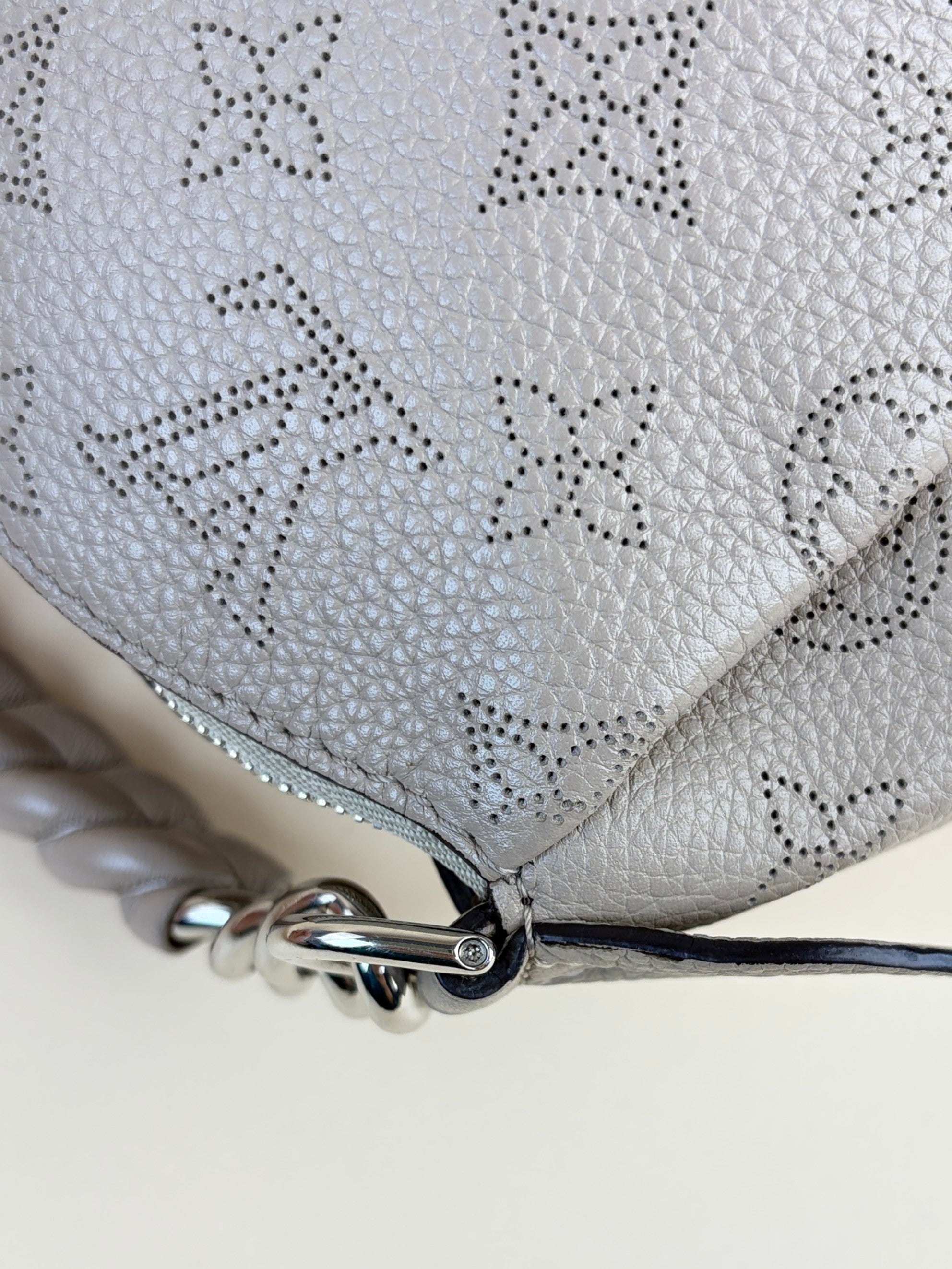 Louis Vuitton Galet Mahina monogram leather babylone bb