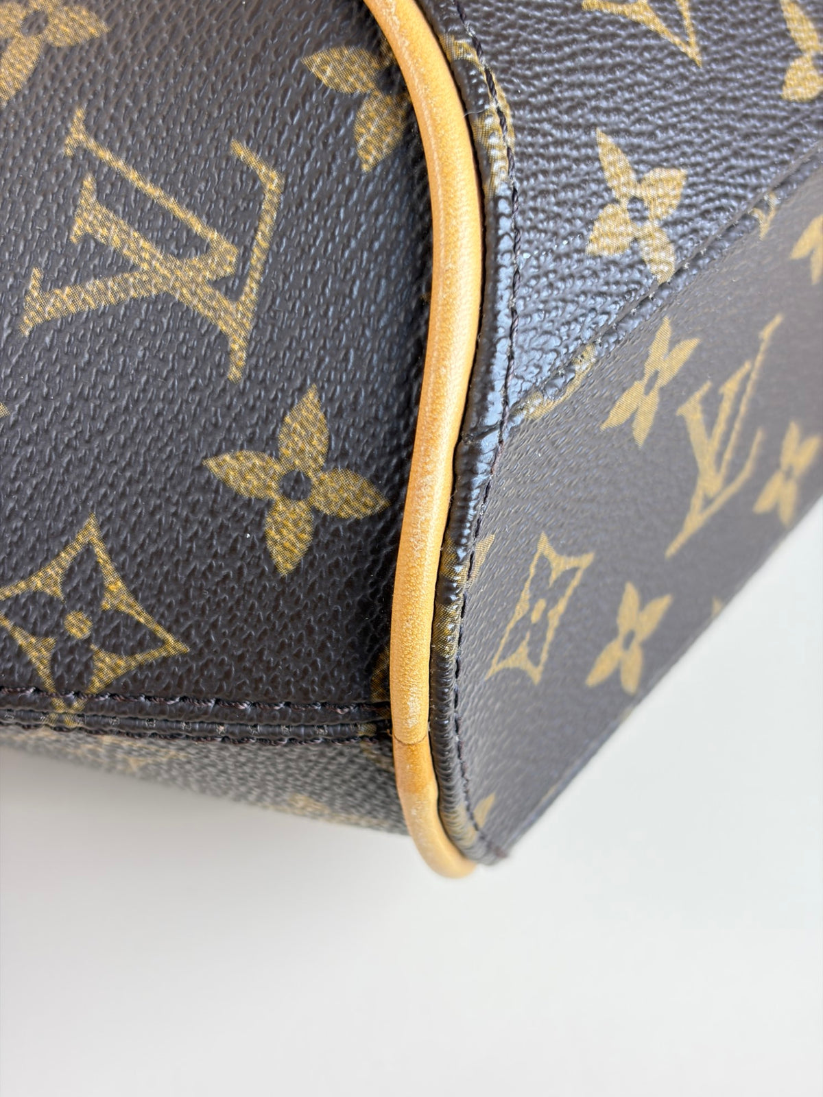 Louis Vuitton Brown Monogram ellipse pm