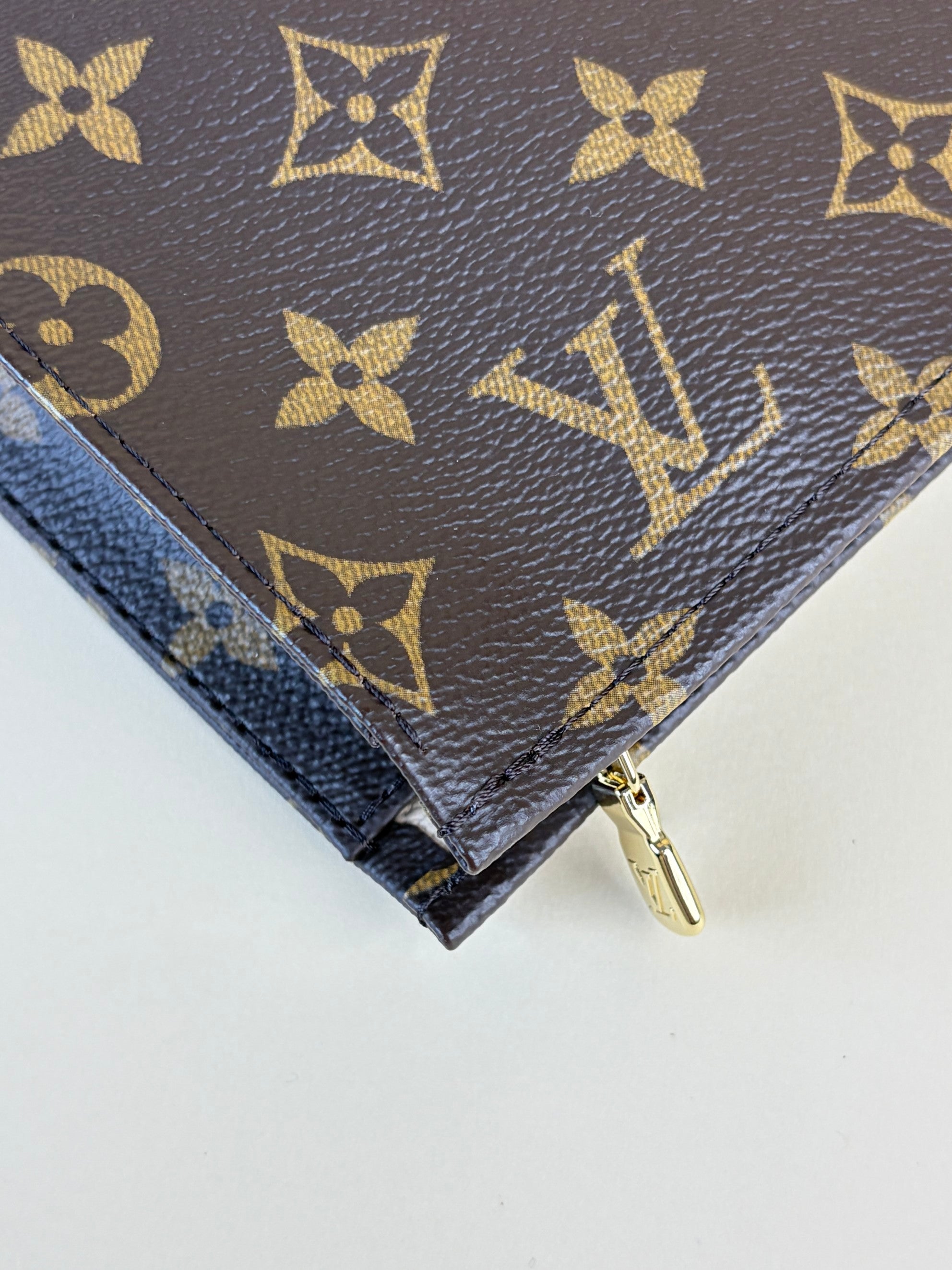 louis Vuitton monogram canvas toilette gm pouch