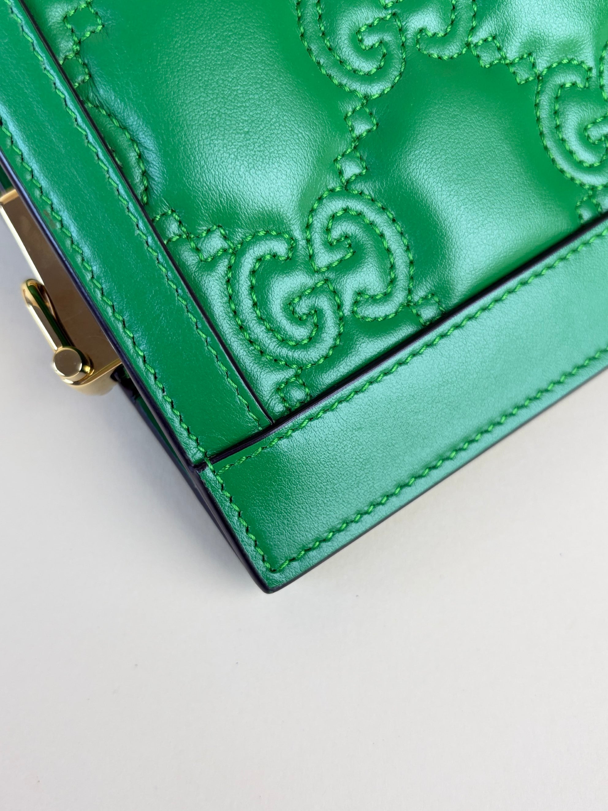 Gucci spring green natural calfskin gg matelassé large chain