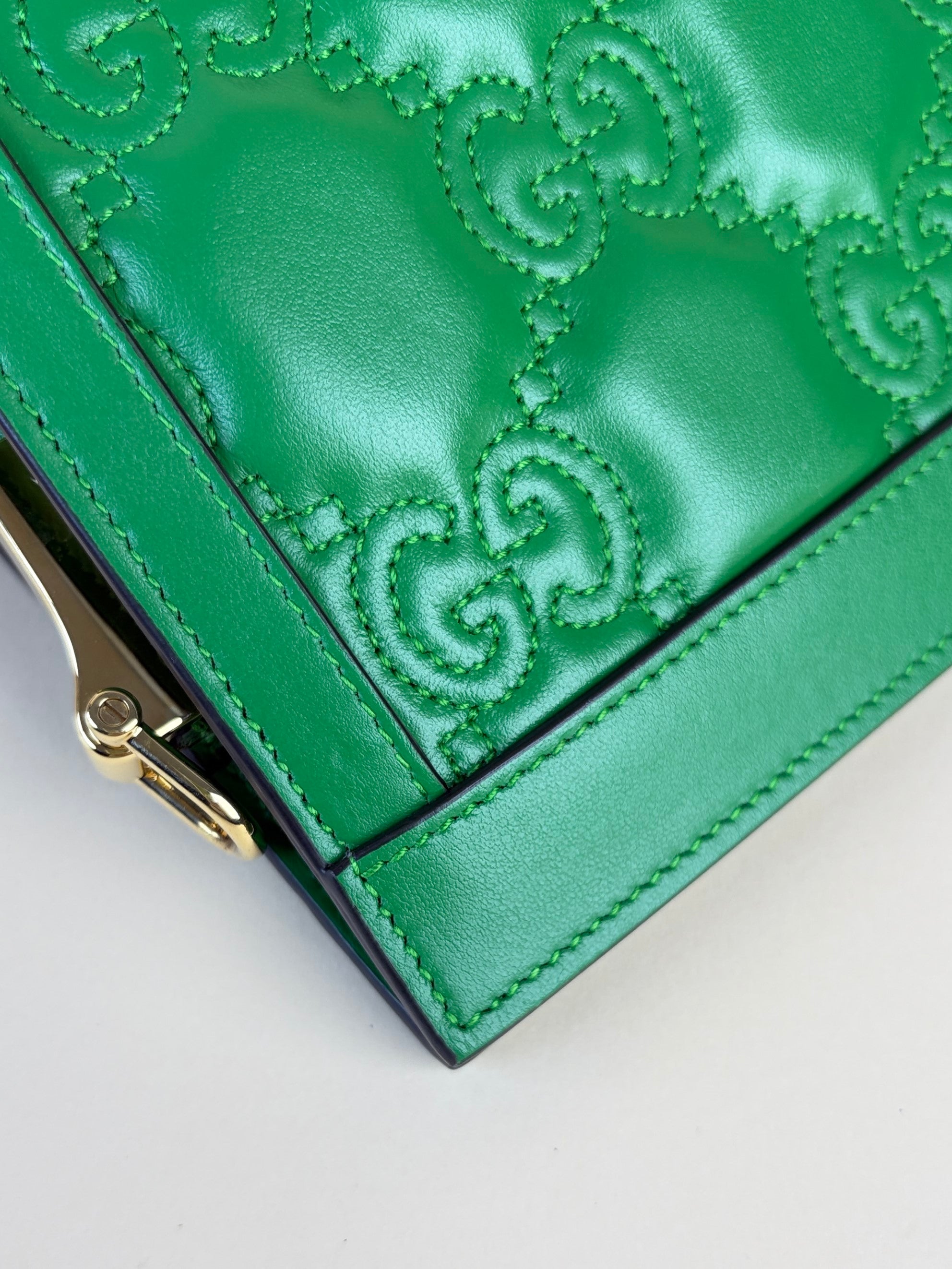 Gucci spring green natural calfskin gg matelassé large chain