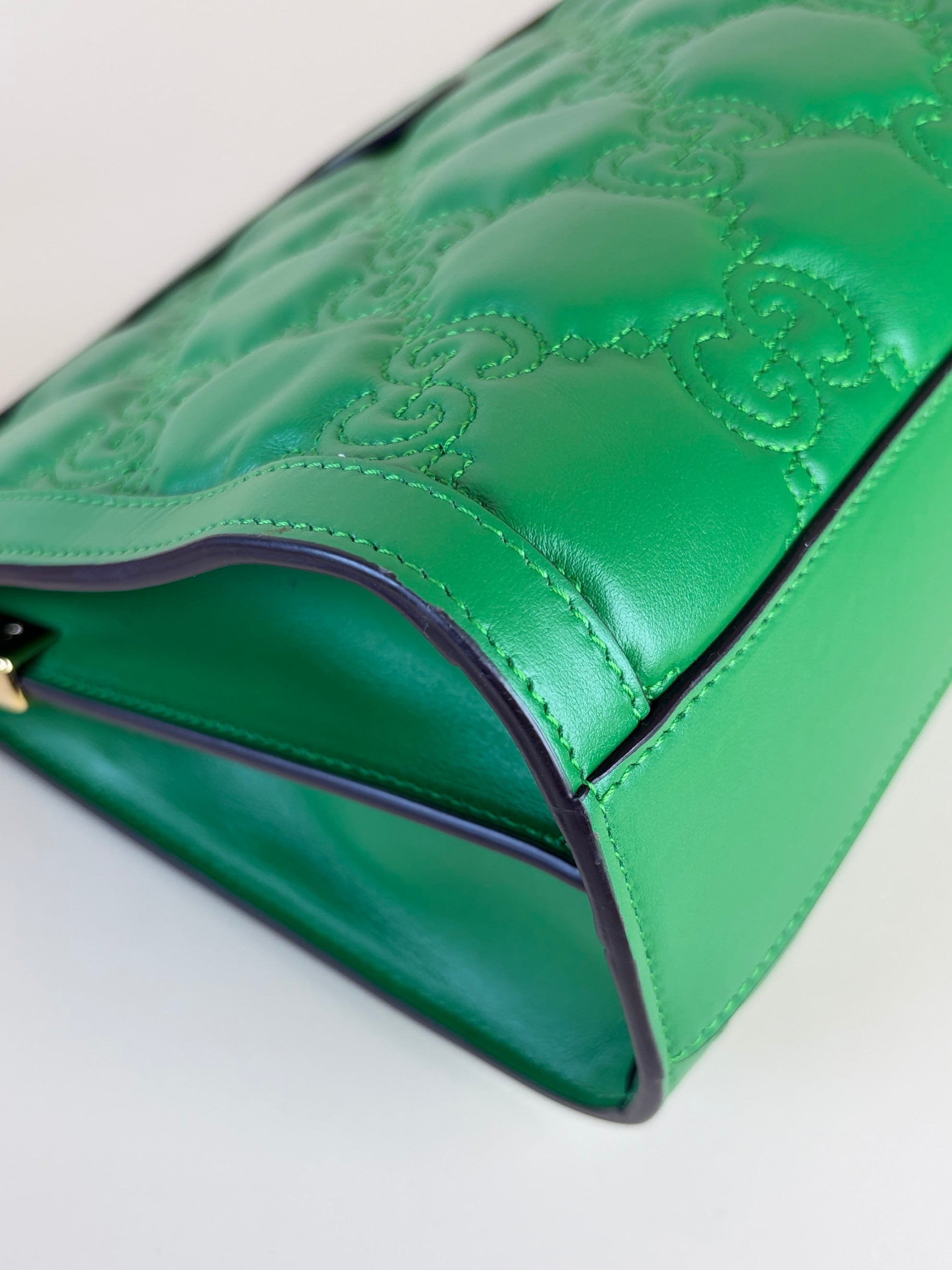 Gucci spring green natural calfskin gg matelassé large chain