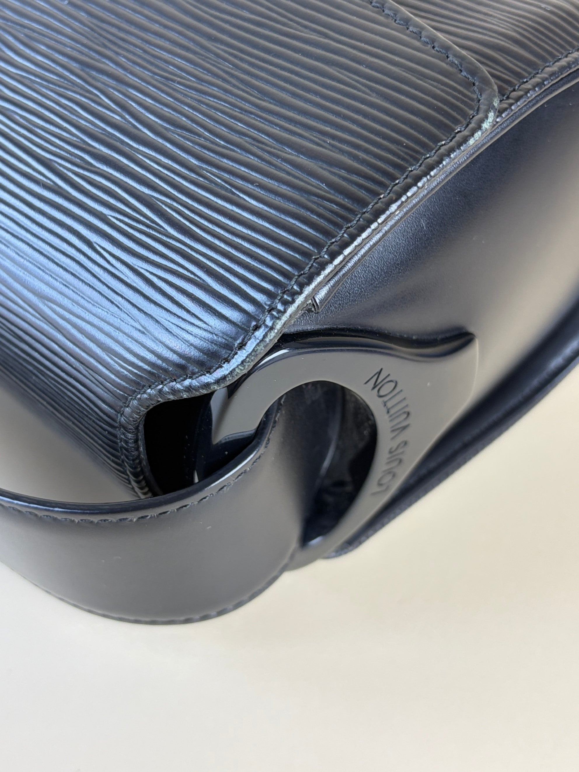 louis Vuitton black epi leather nocturne pm