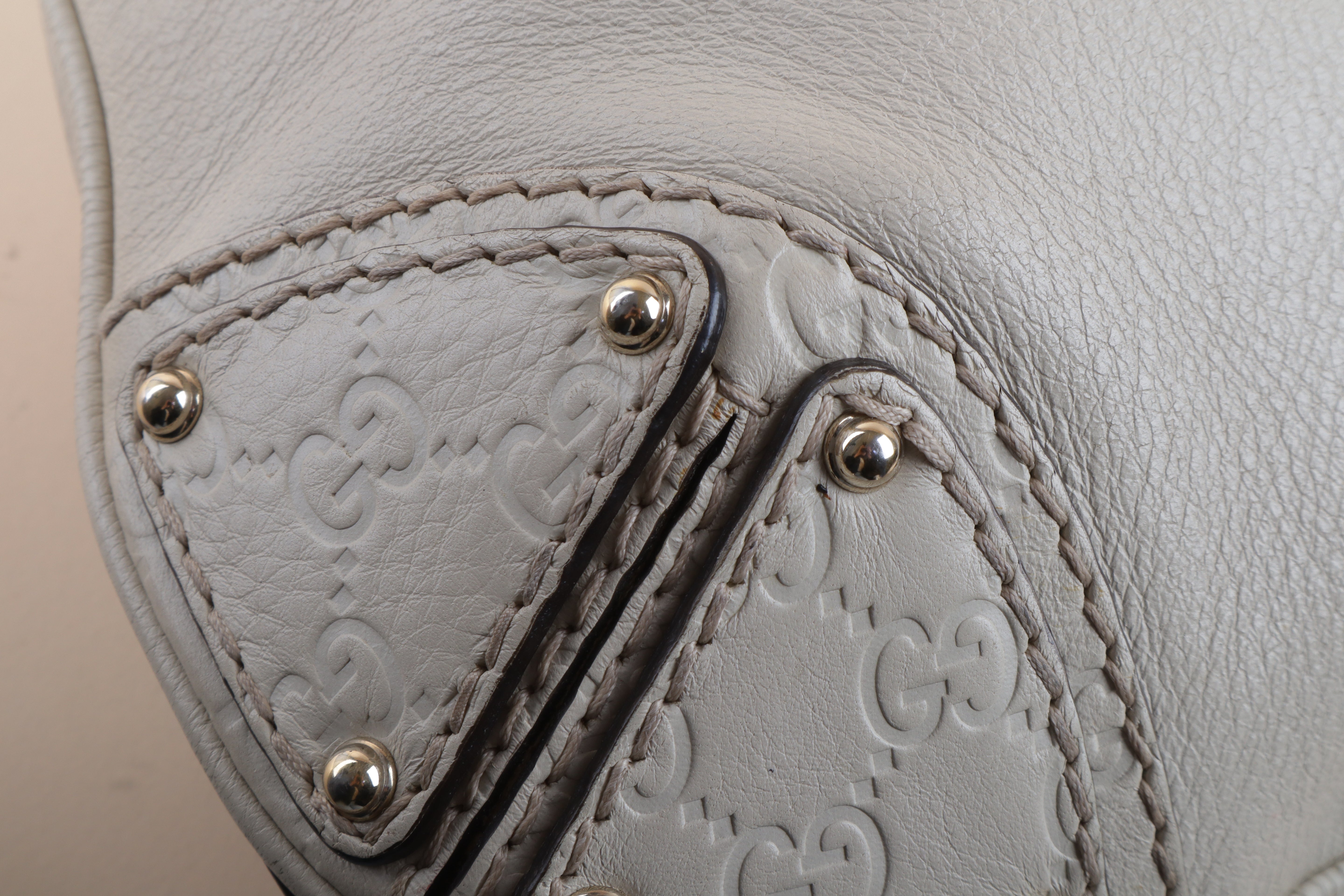 Gucci Off White Babouska Indy Bag