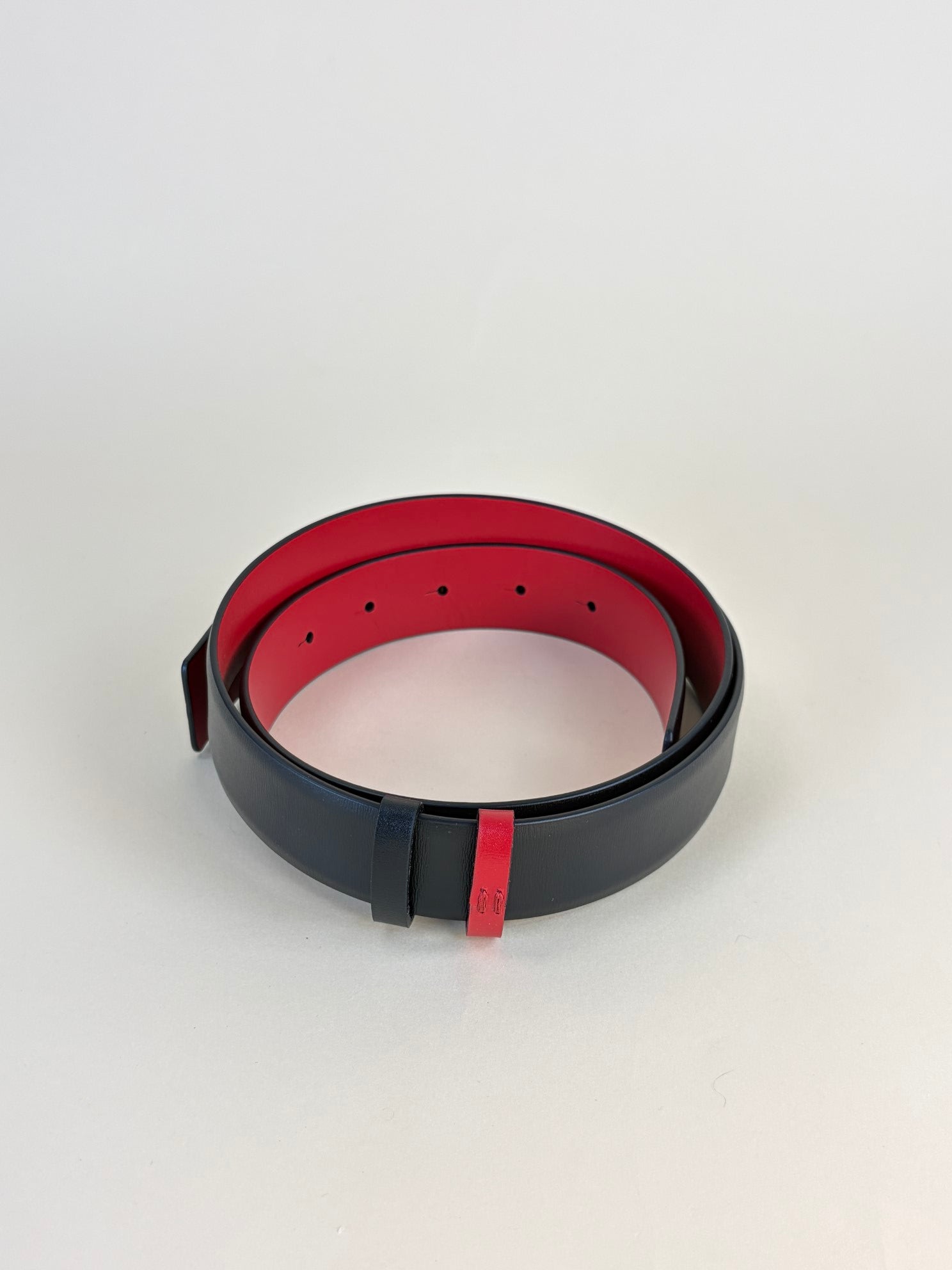 Valentino Black Vlogo Reversible Glossy 30mm Belt 36