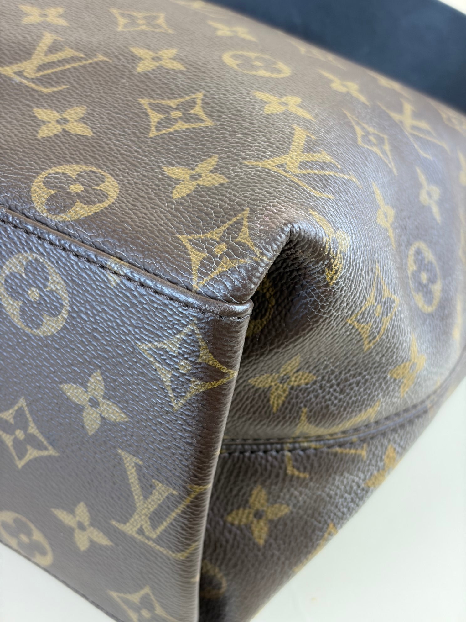 Louis Vuitton Monogram Black Tuileries Hobo Bag