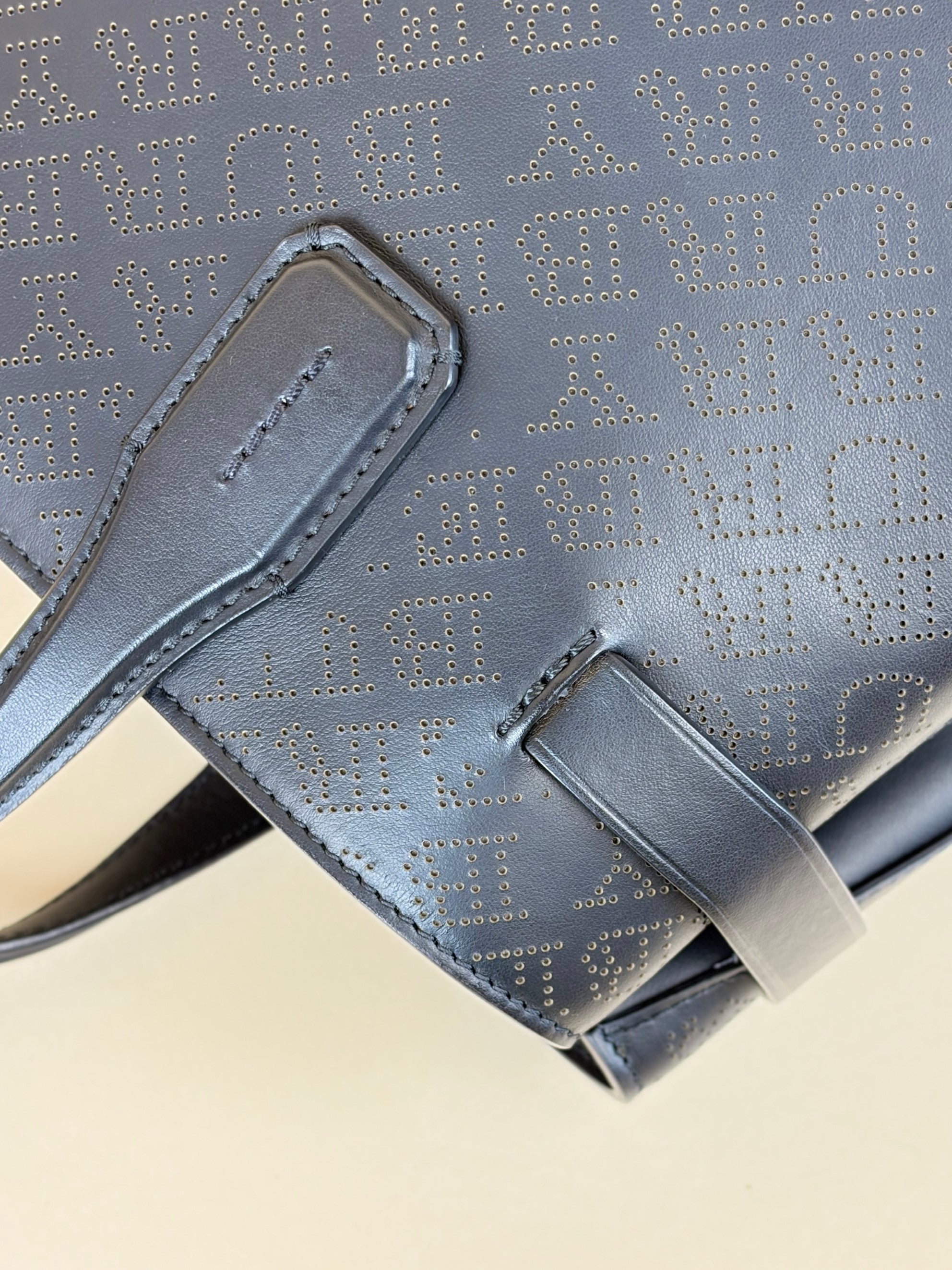 Burberry Black perforated leather logo banner medium tote bag