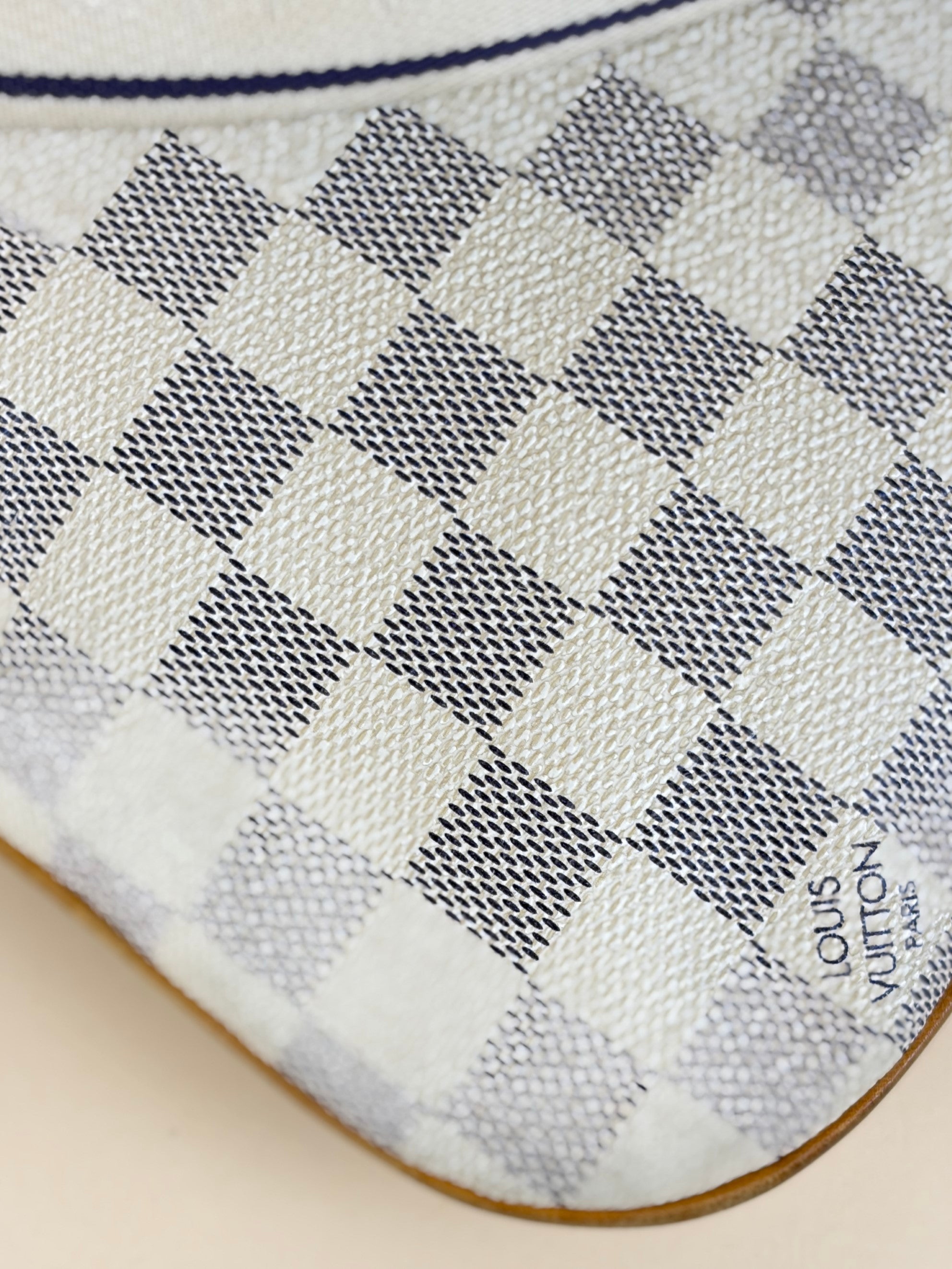 louis Vuitton Azur vintage biosphere pochette messenger bag
