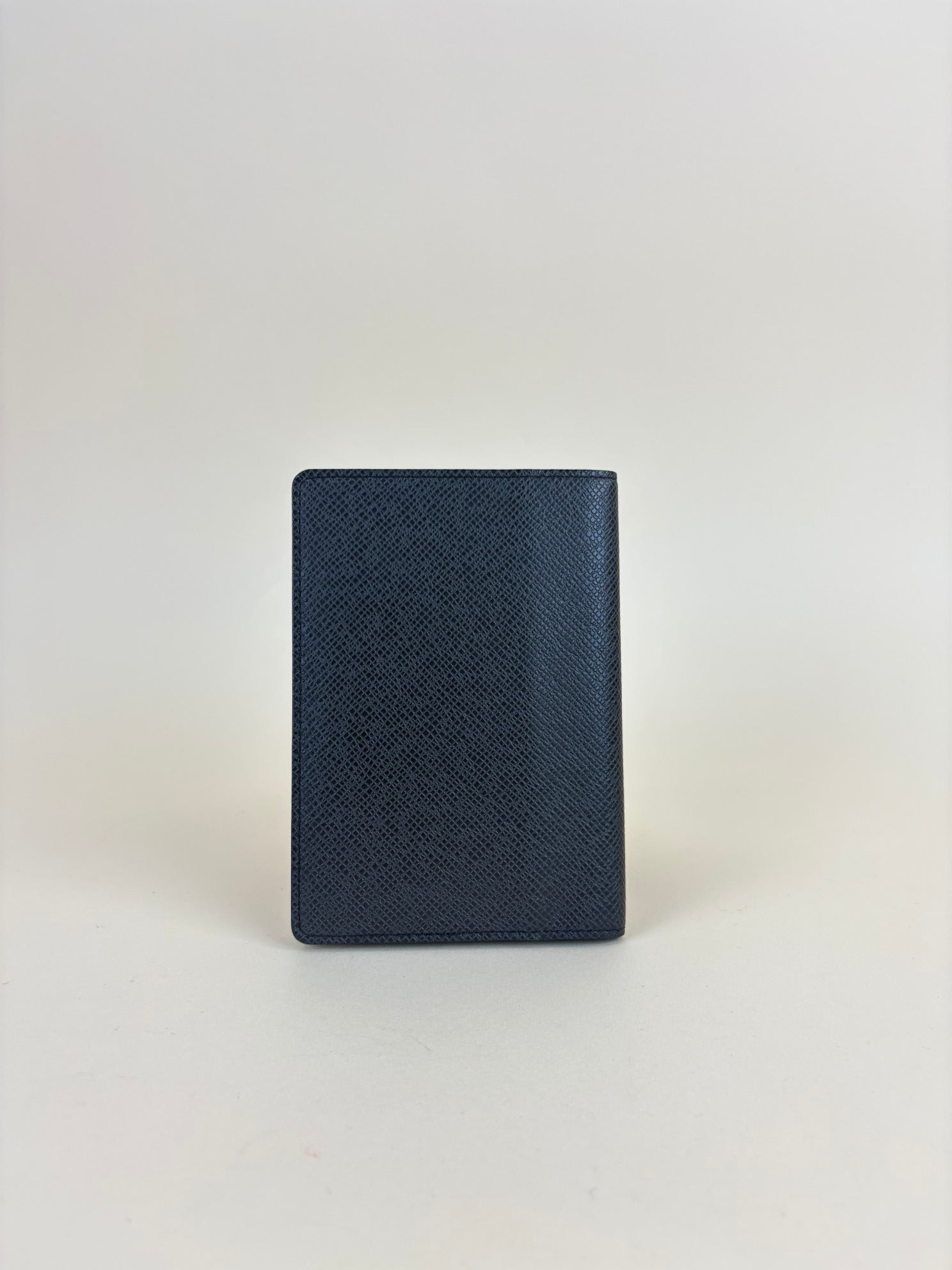 Louis Vuitton passport taiga cover leather black