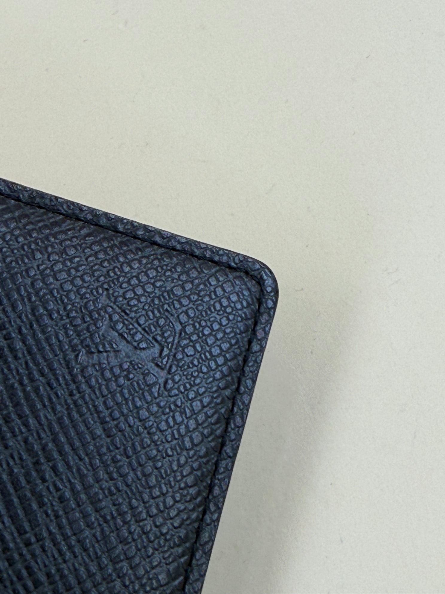 Louis Vuitton passport taiga cover leather black