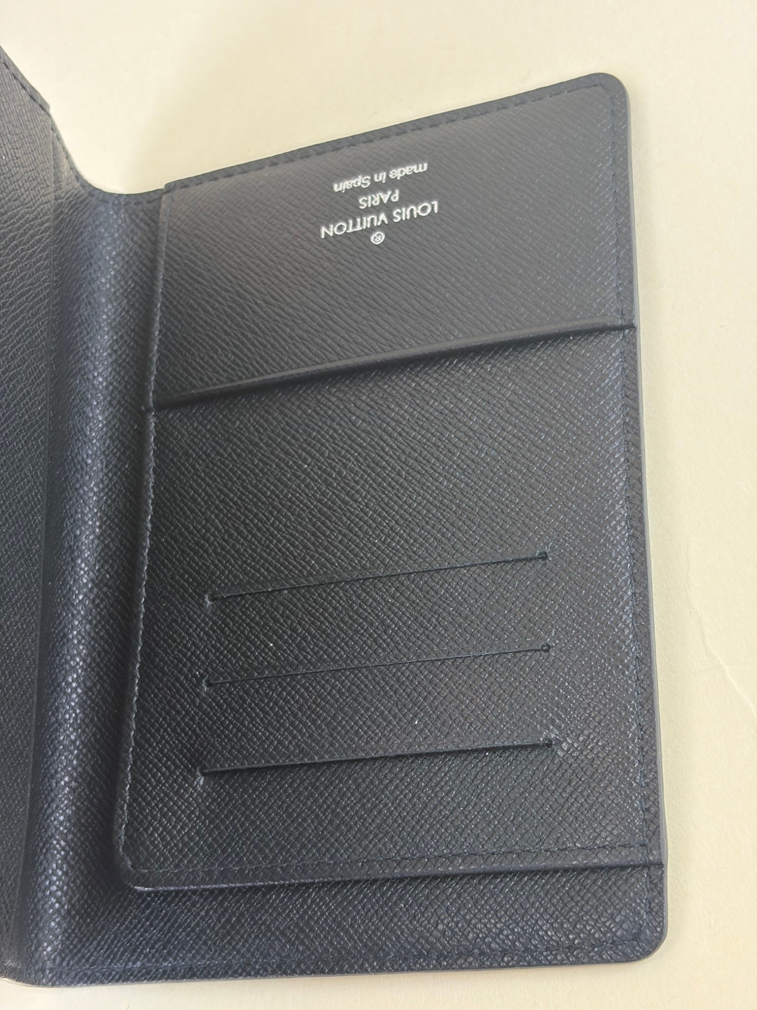 Louis Vuitton passport taiga cover leather black