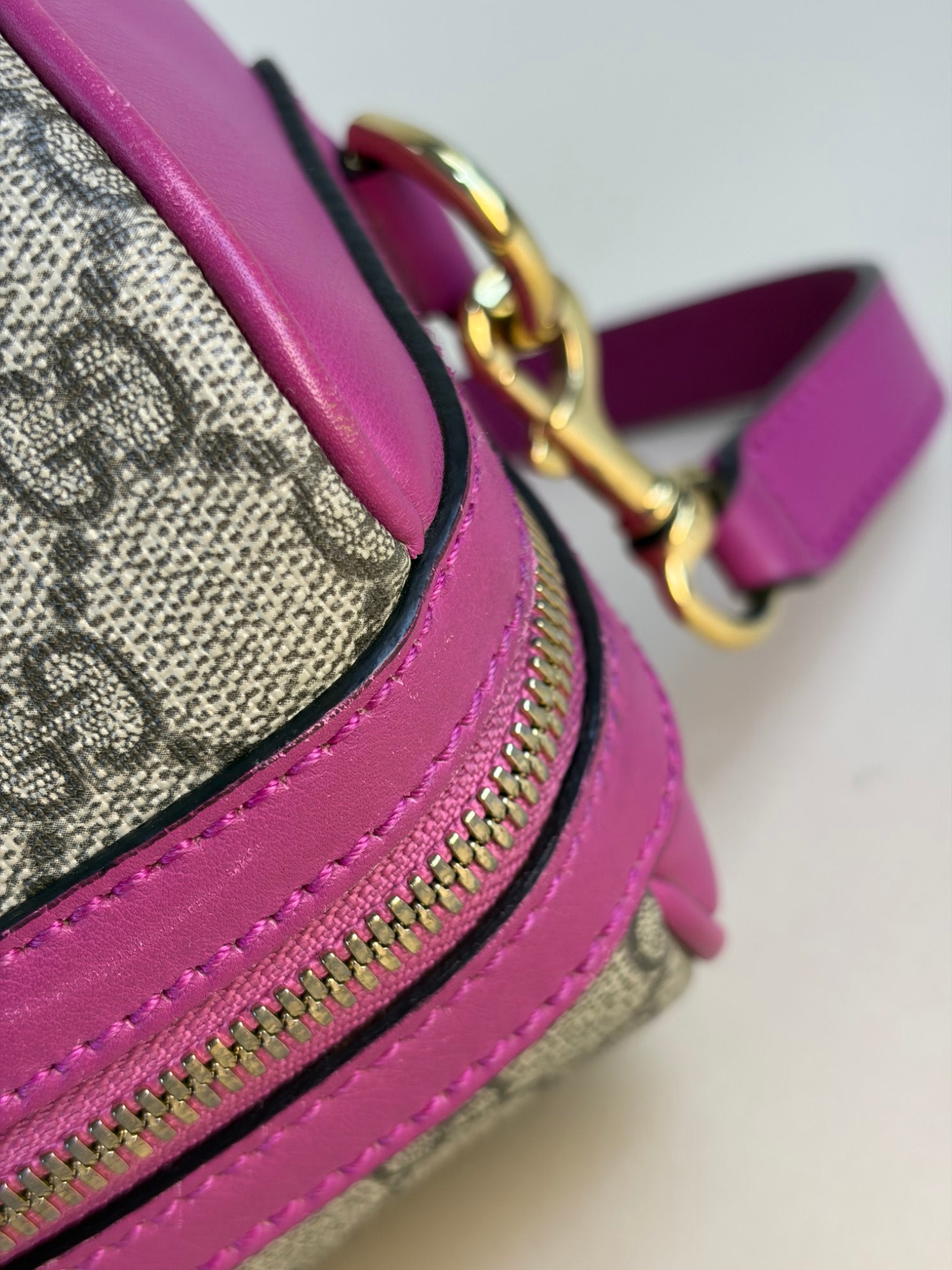 GUCCI beige pink,red,gg coated canvas supreme meduim boston bag