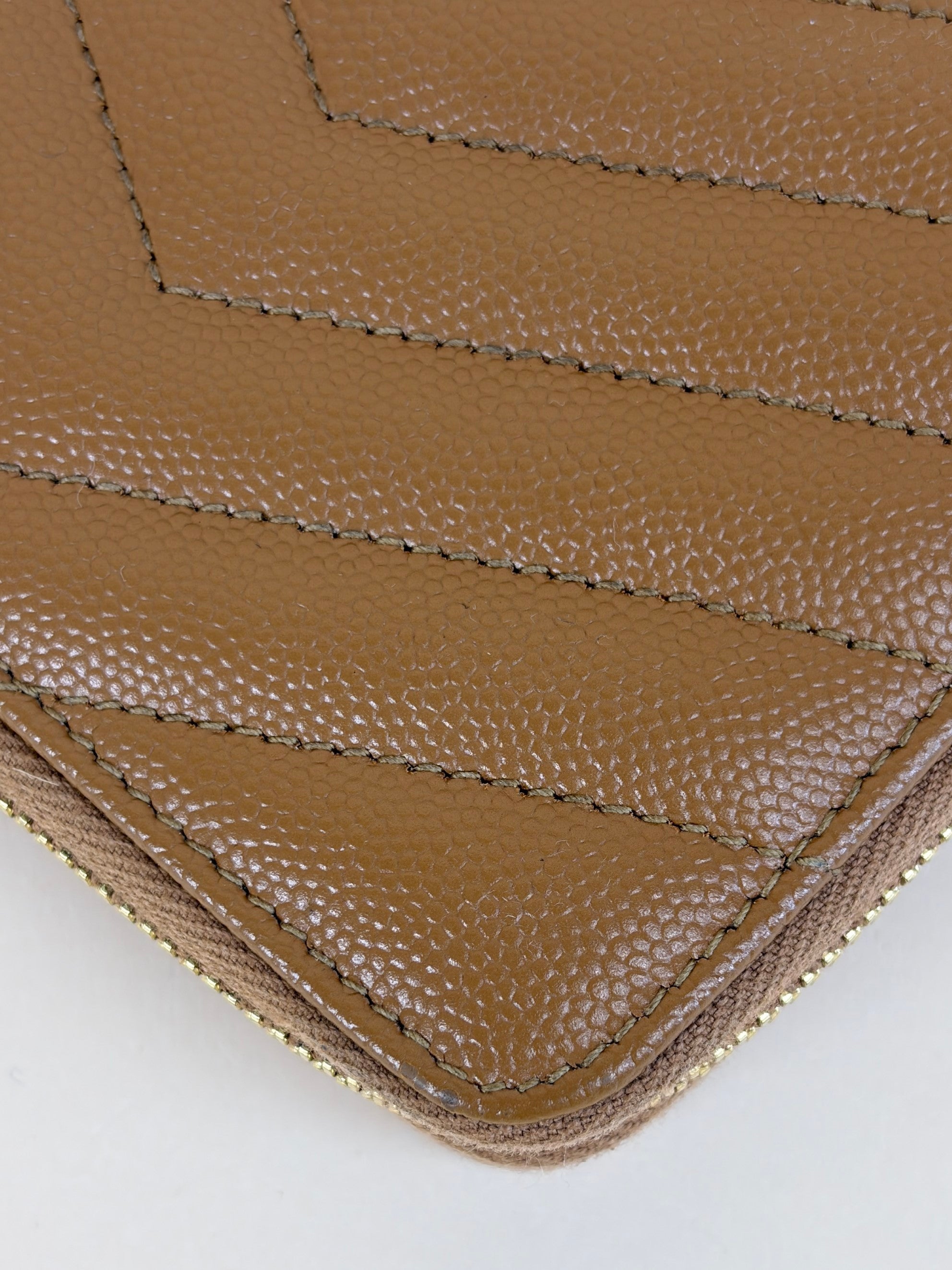 ysl caramel cognac Cassandre matelassé compact zip arroudre wallet