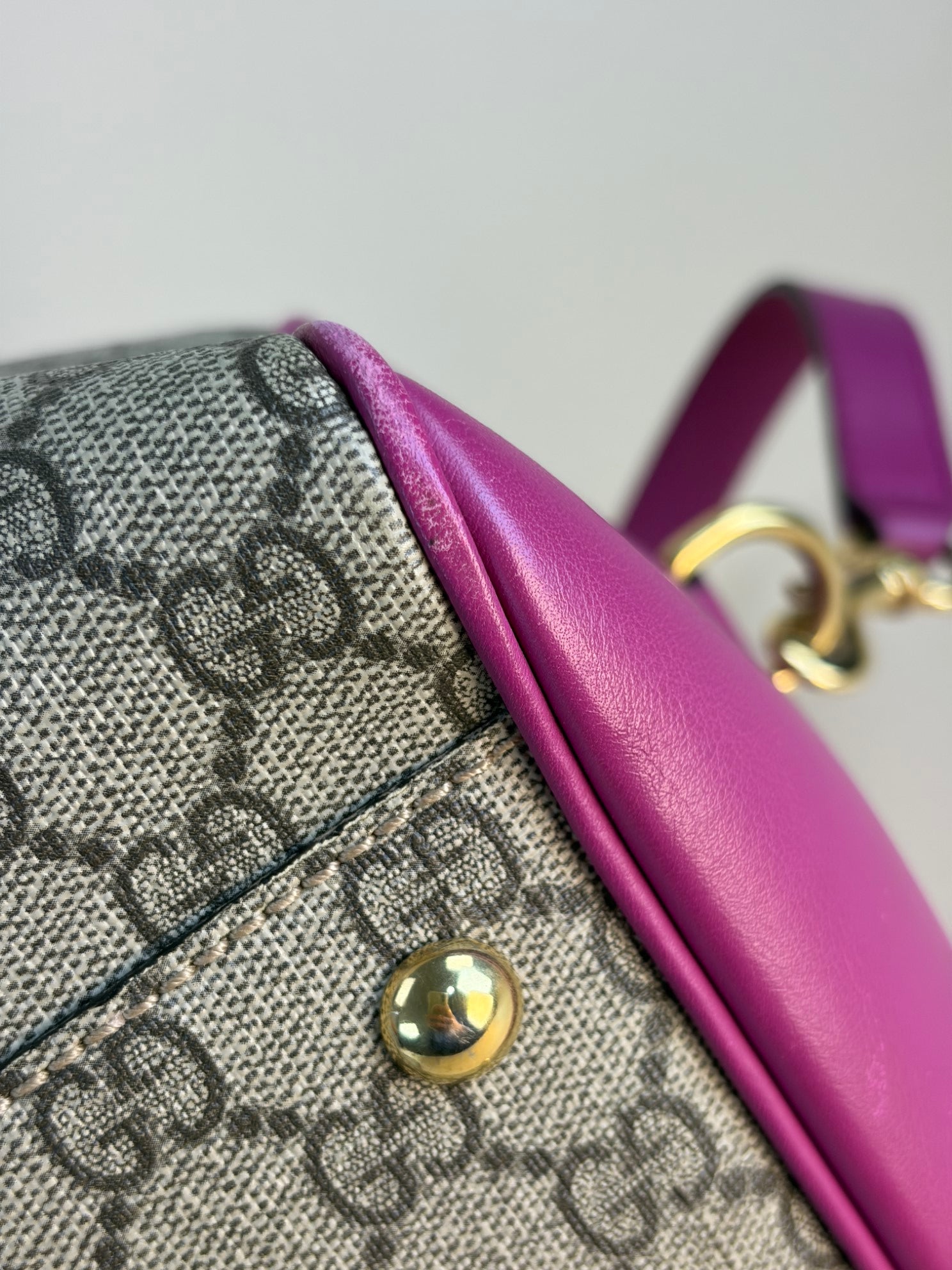 GUCCI beige pink,red,gg coated canvas supreme meduim boston bag