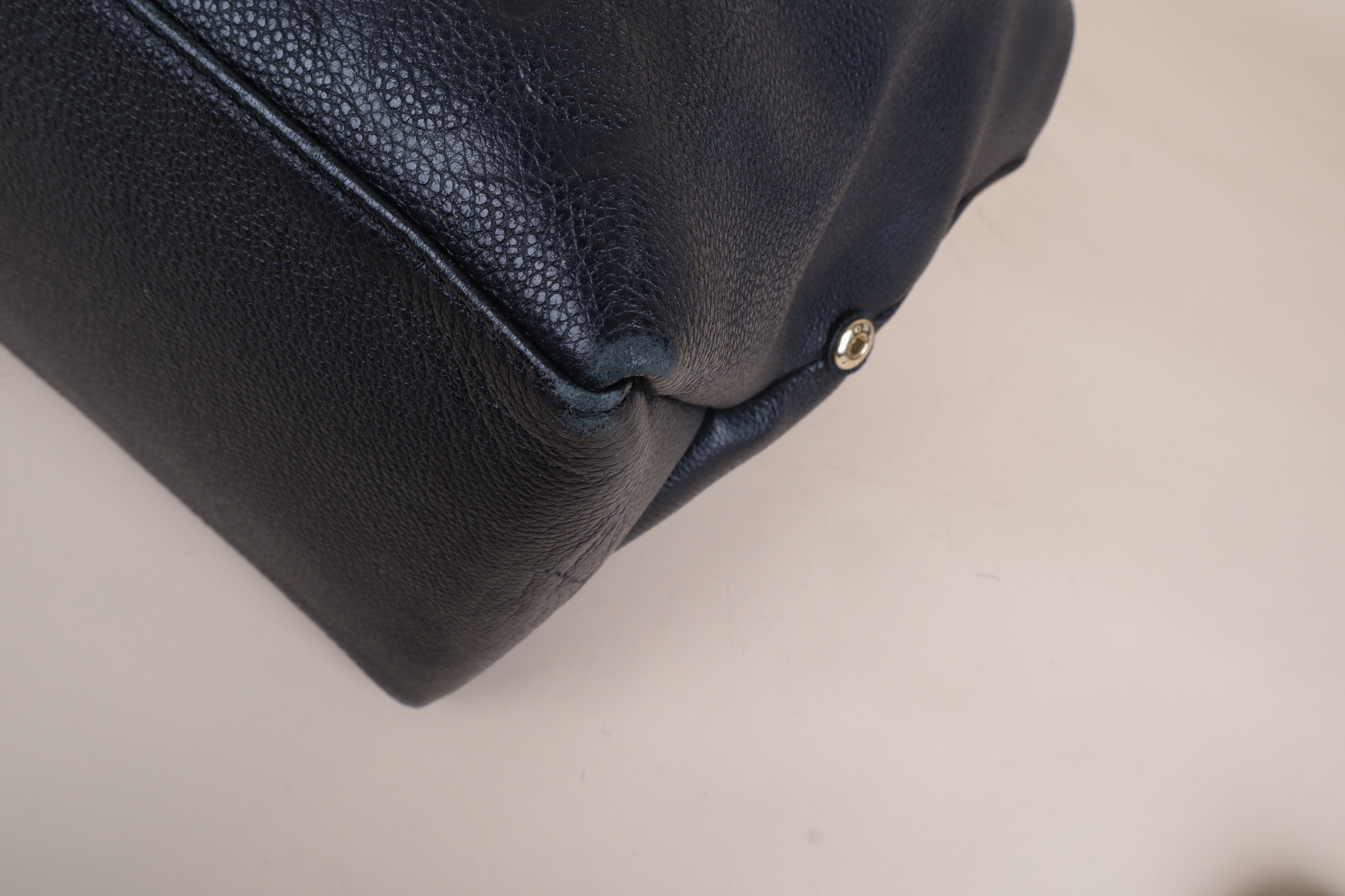 LOUIS VUITTON black palais