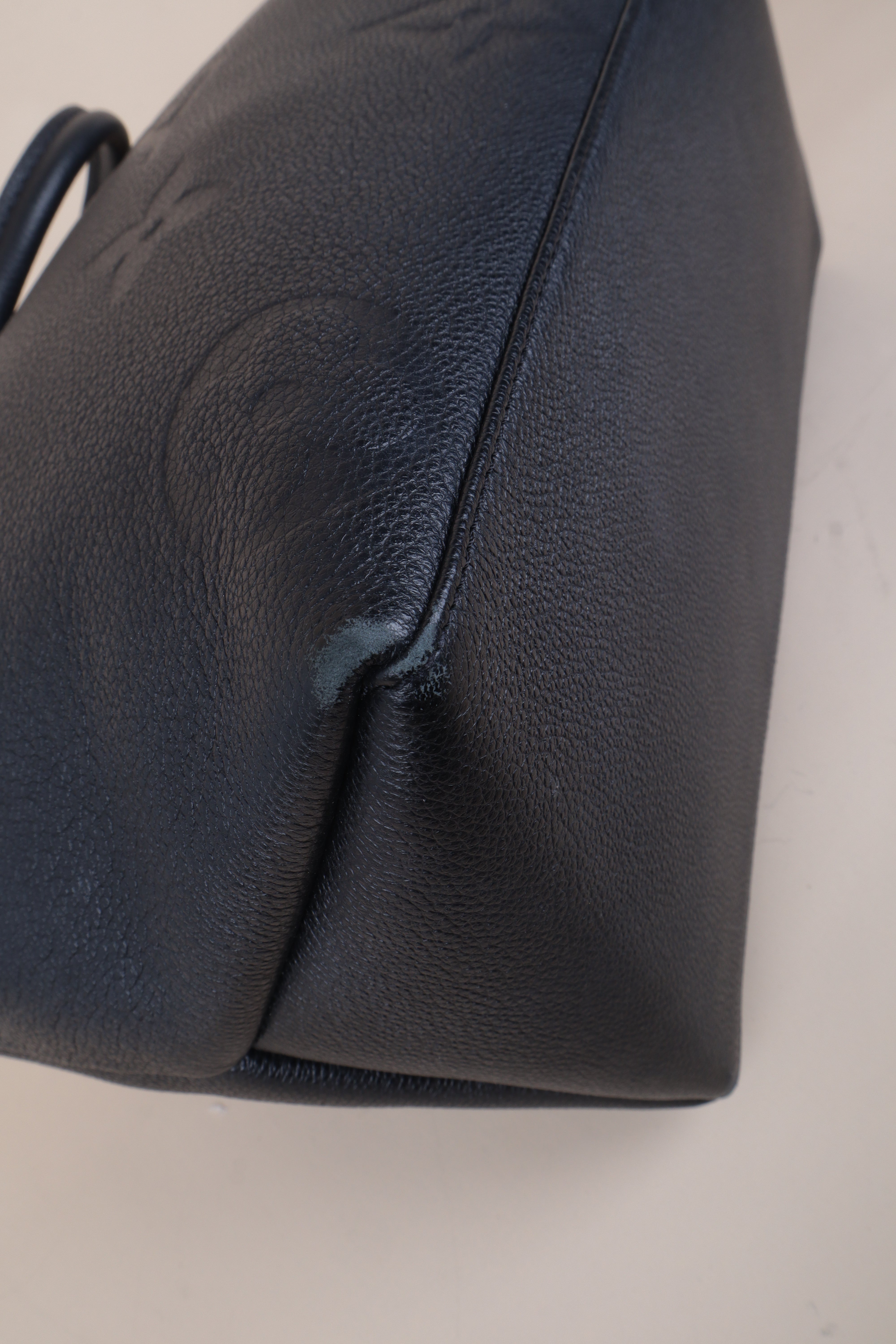 LOUIS VUITTON black palais