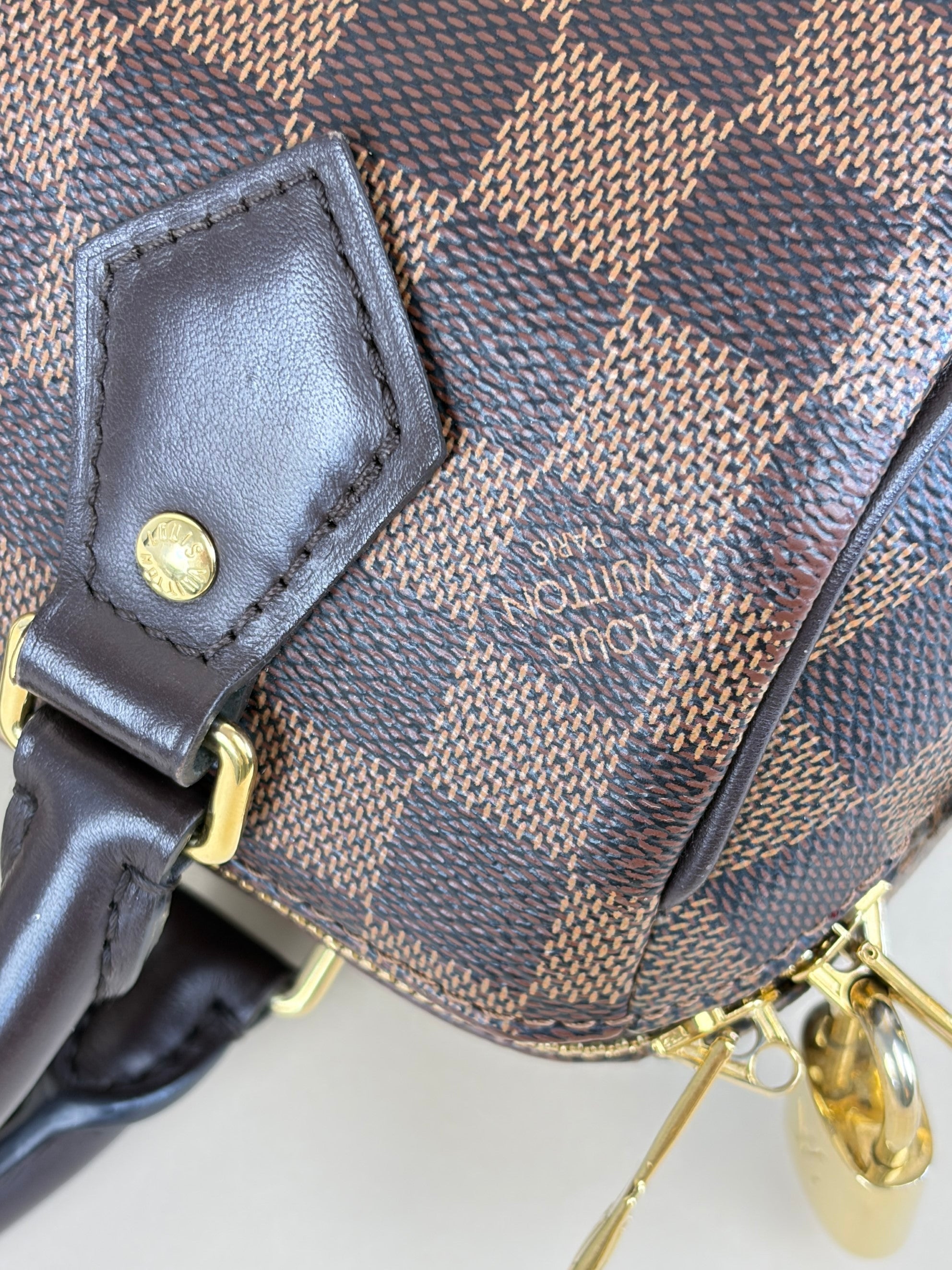 Louis Vuitton Damier Ebene Speedy Bandouliere 20 Tote Bag