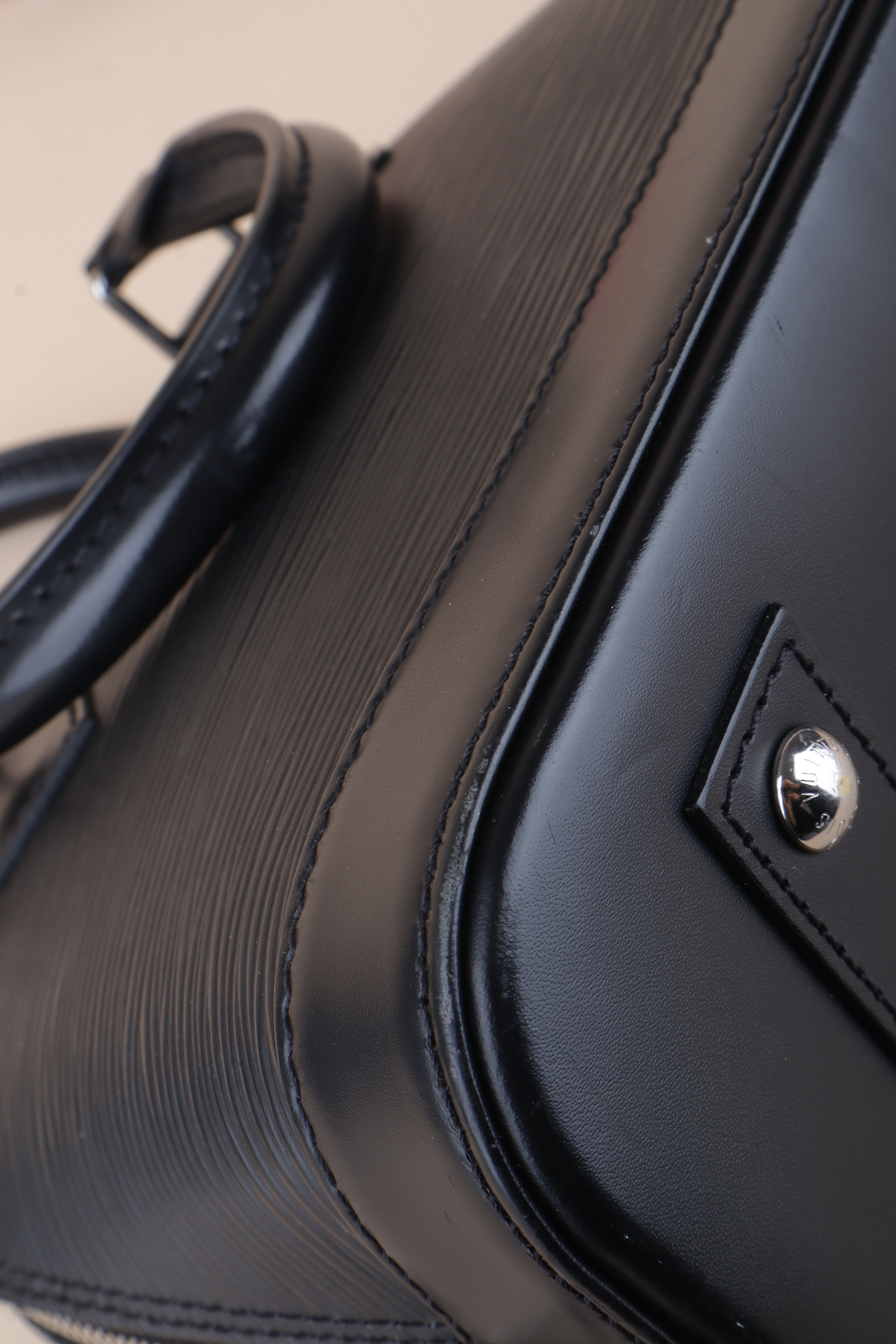 Louis Vuitton Coquelicot black Alma BB Bag