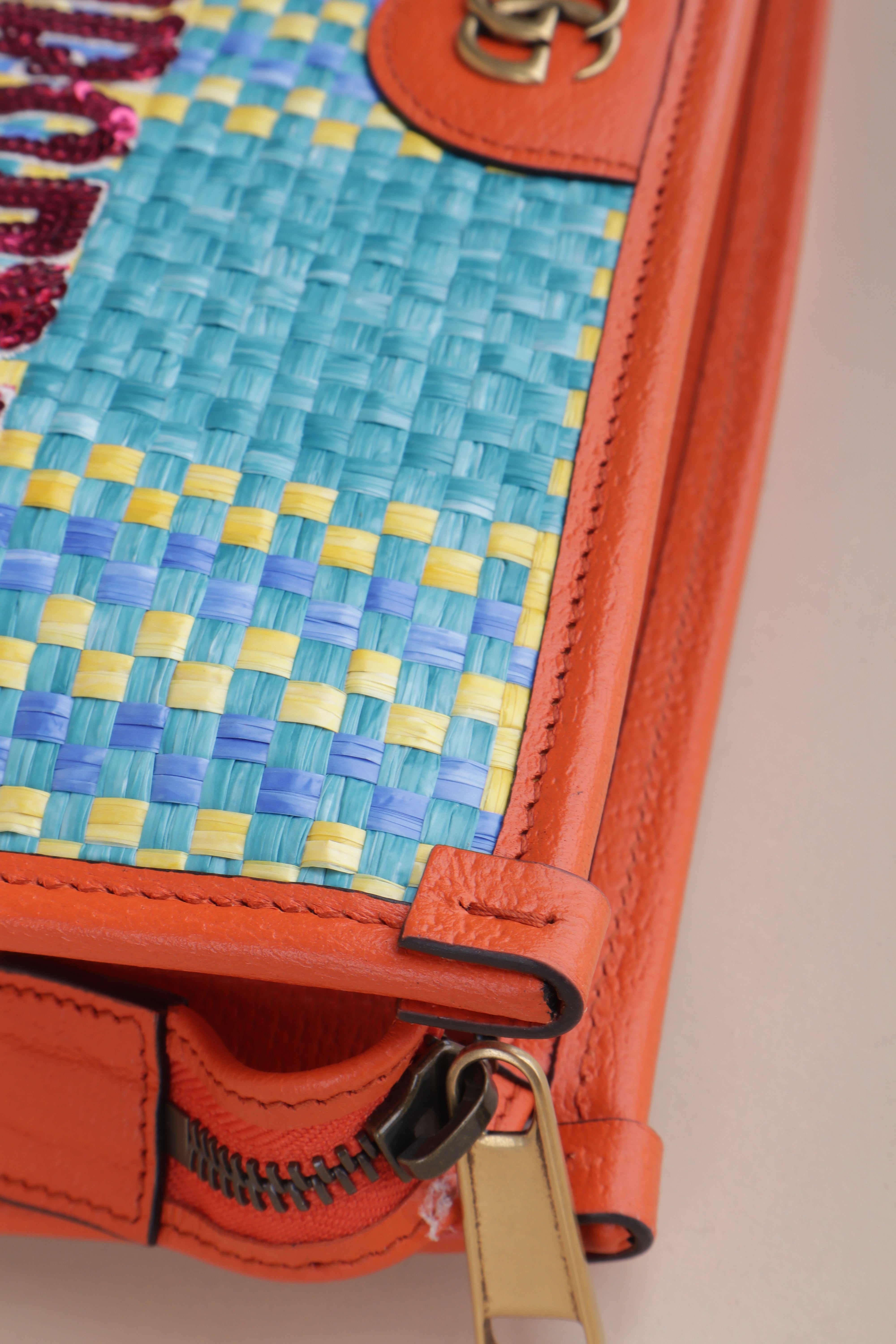 GUCCI Miami raffia sequins beauty case
