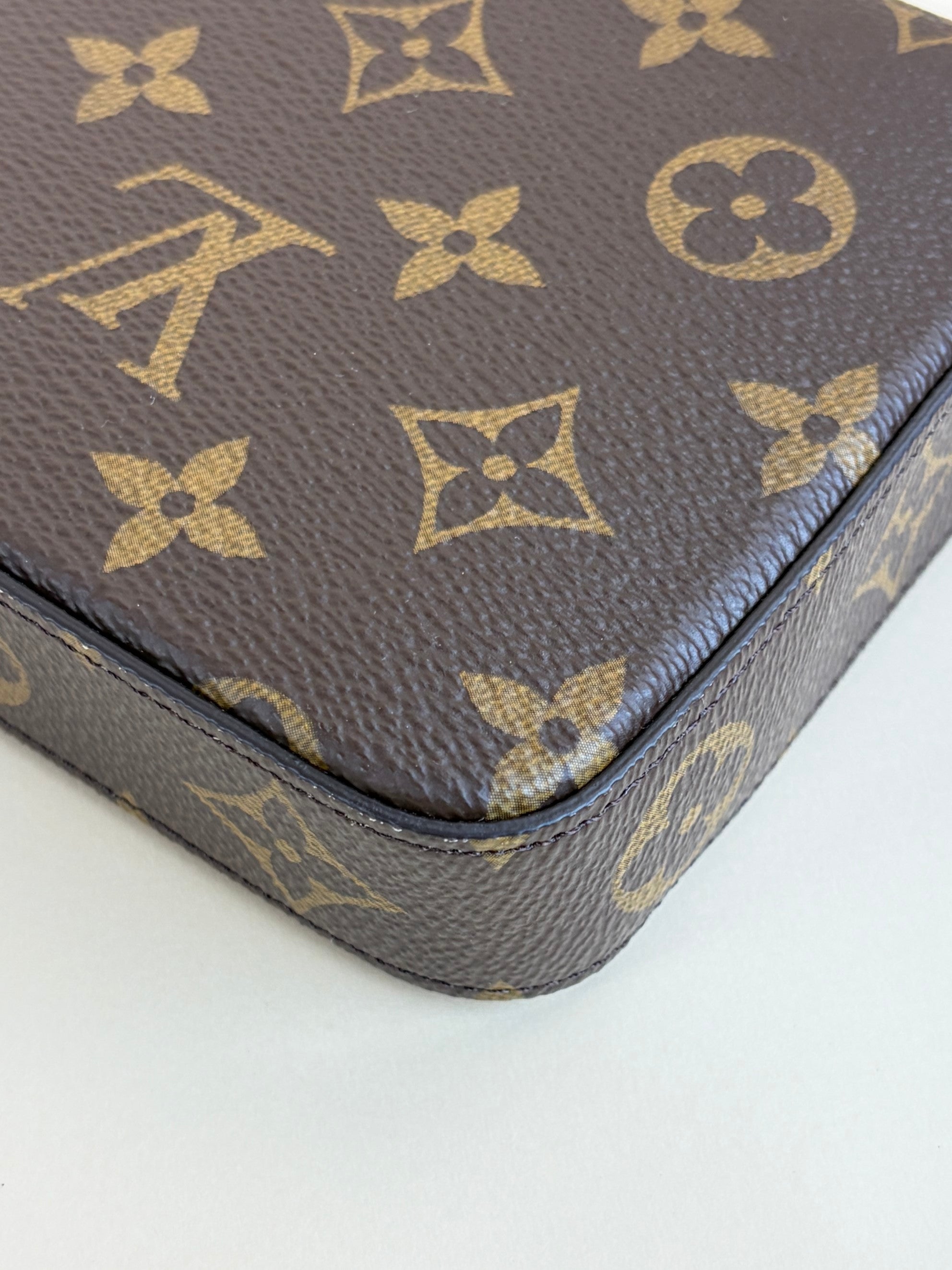 Louis Vuitton Monogram canvas and fuchsia Pochette Felicie Bag