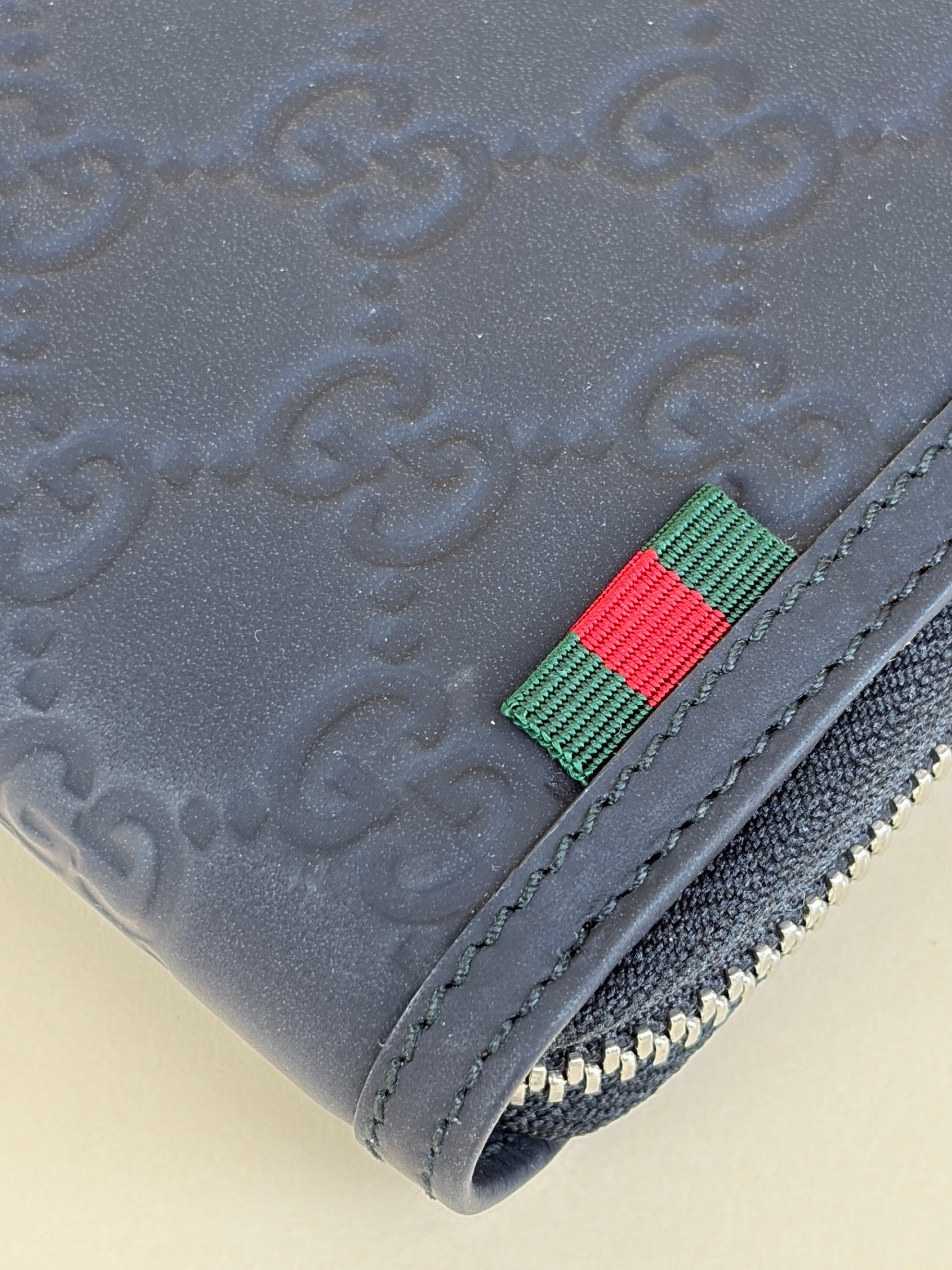 Gucci Black Rubber-Effect Guccissima Zip Around Web Accent Long Wallet