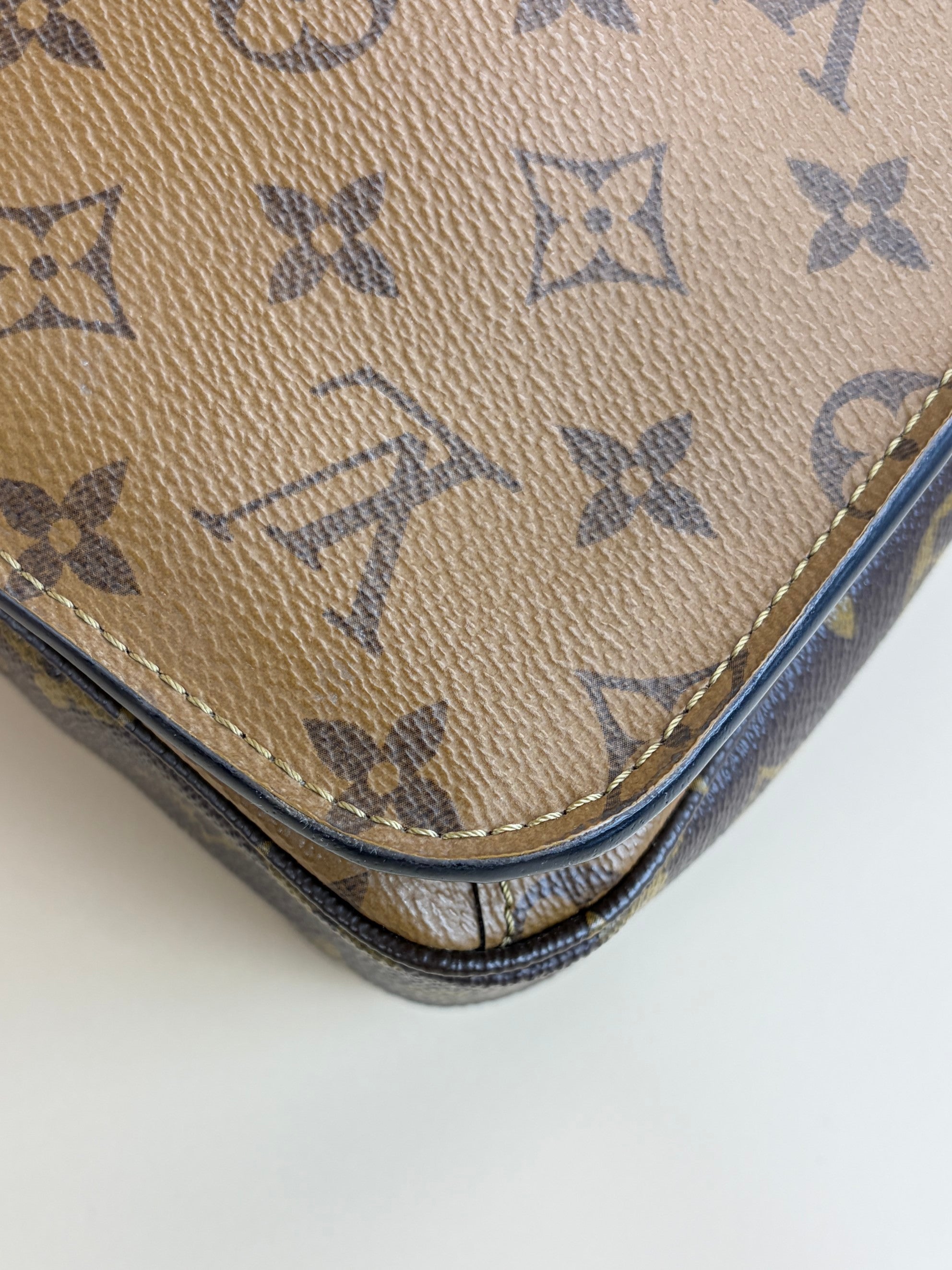 Louis Vuitton Monogram reverse canvas pochette Metis
