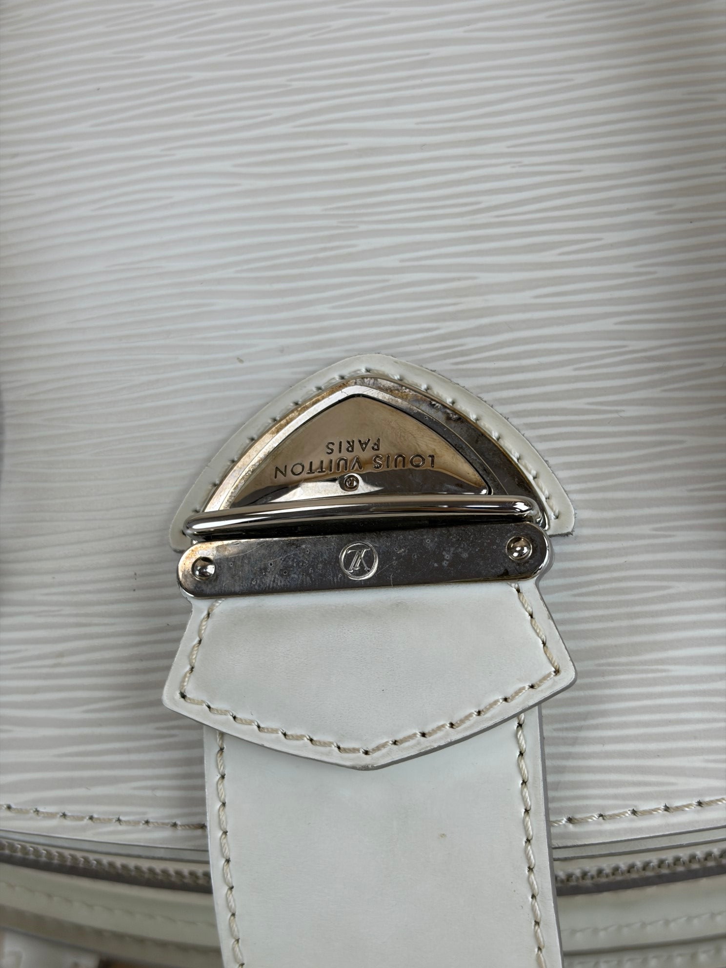 Louis Vuitton White Neuf GM Tote Bag