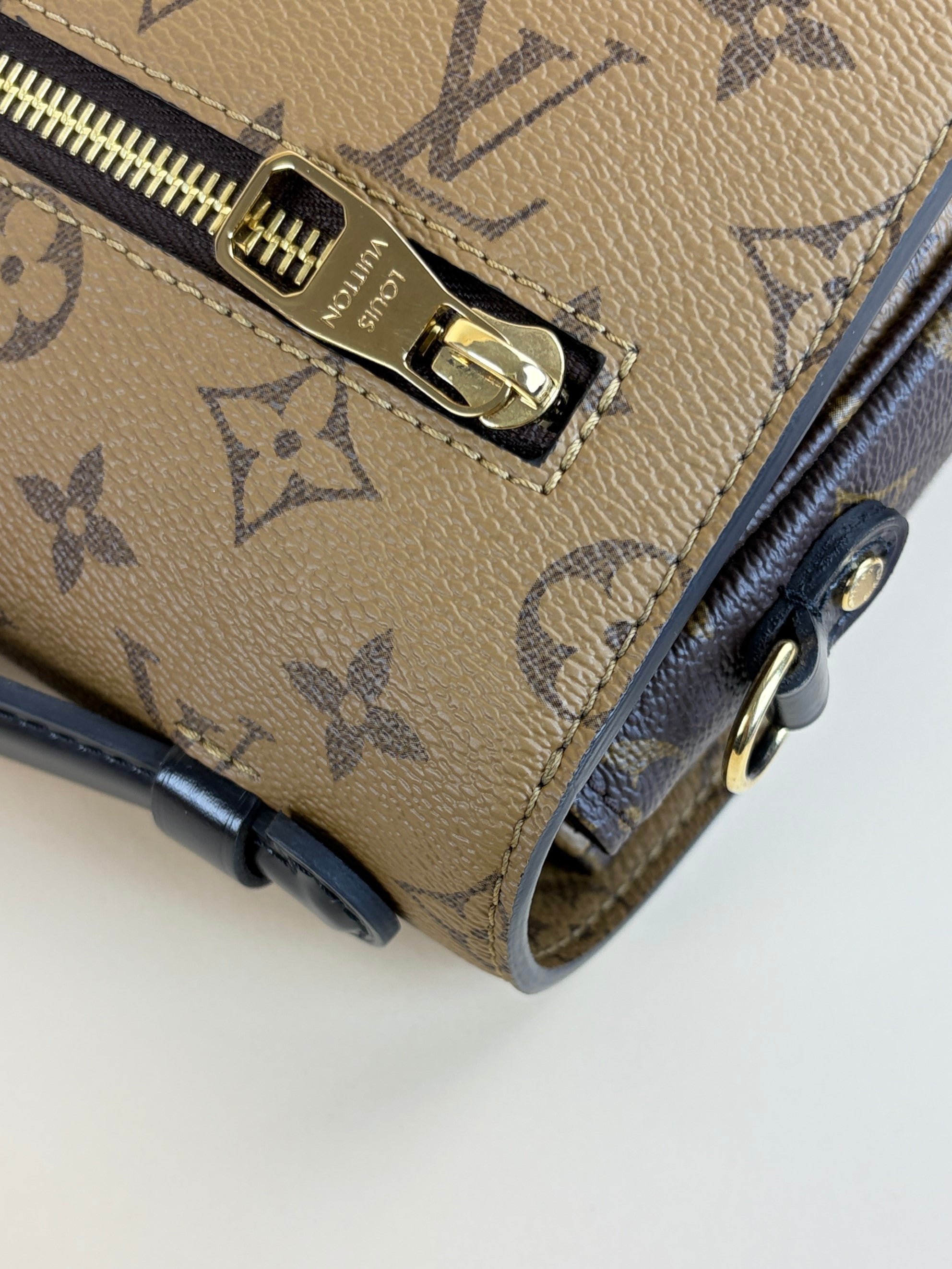 Louis Vuitton Monogram reverse canvas pochette Metis