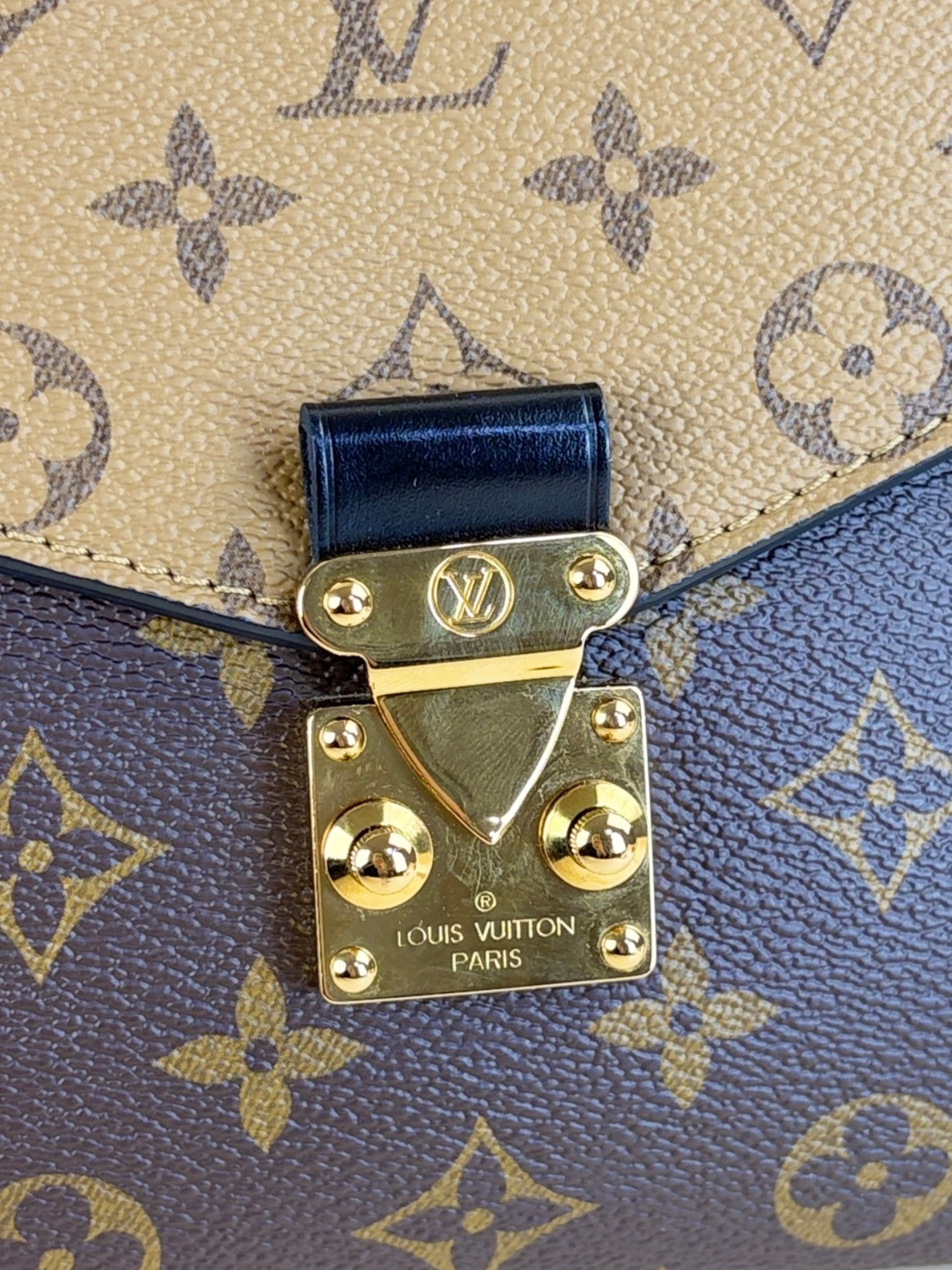 Louis Vuitton Monogram reverse canvas pochette Metis