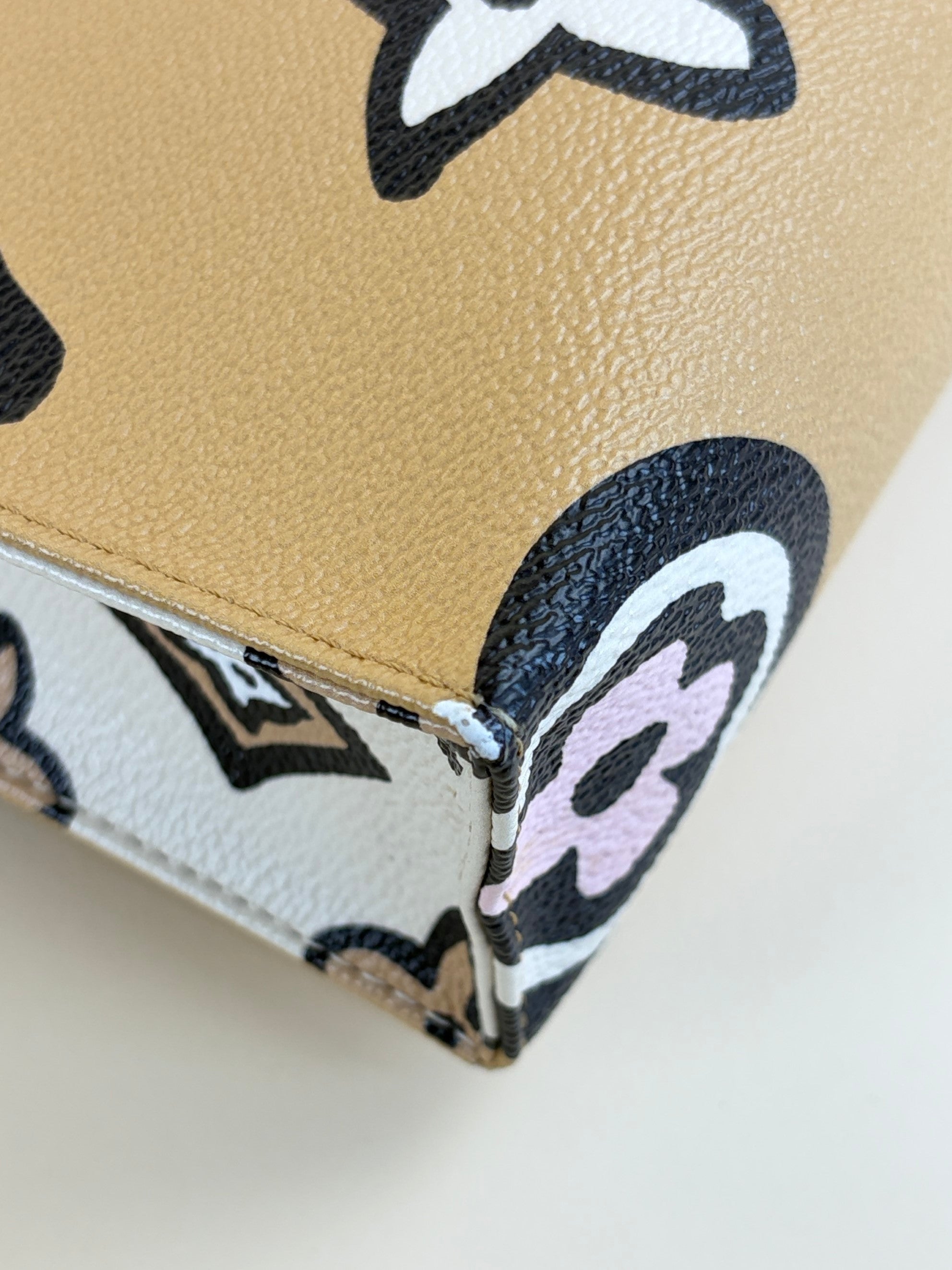 louis Vuitton Arizona monogram giant wildat heart toiletry pouch26