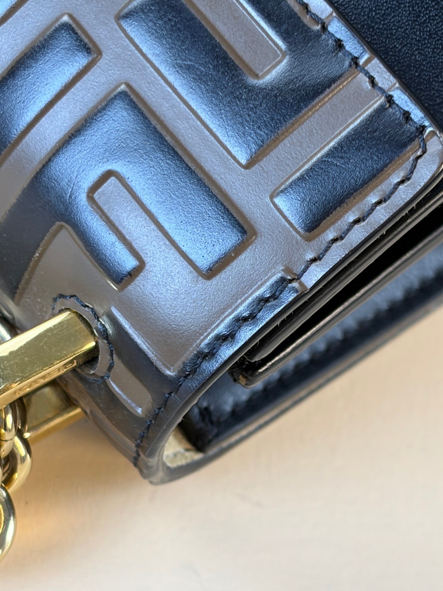 Fendi ff 1974 small Kan i black ff gold chain cross body