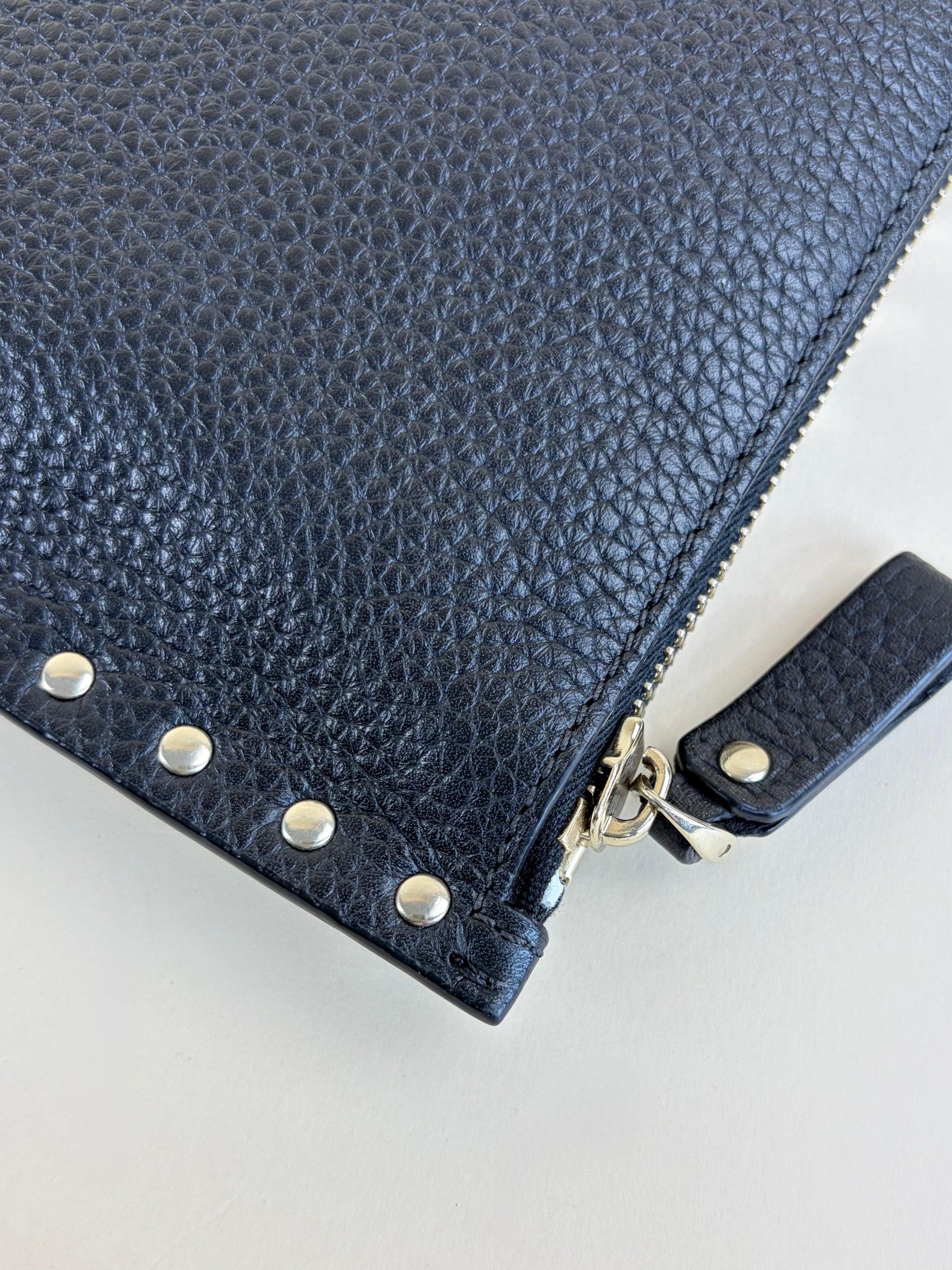 Valentino black pebbled calfskin Rock stud flat large Zipped pouch